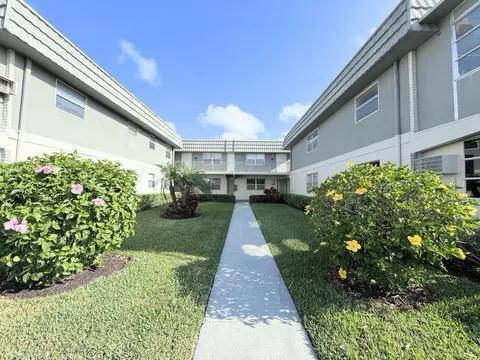 2BR – Condominium at 280 Flanders #F