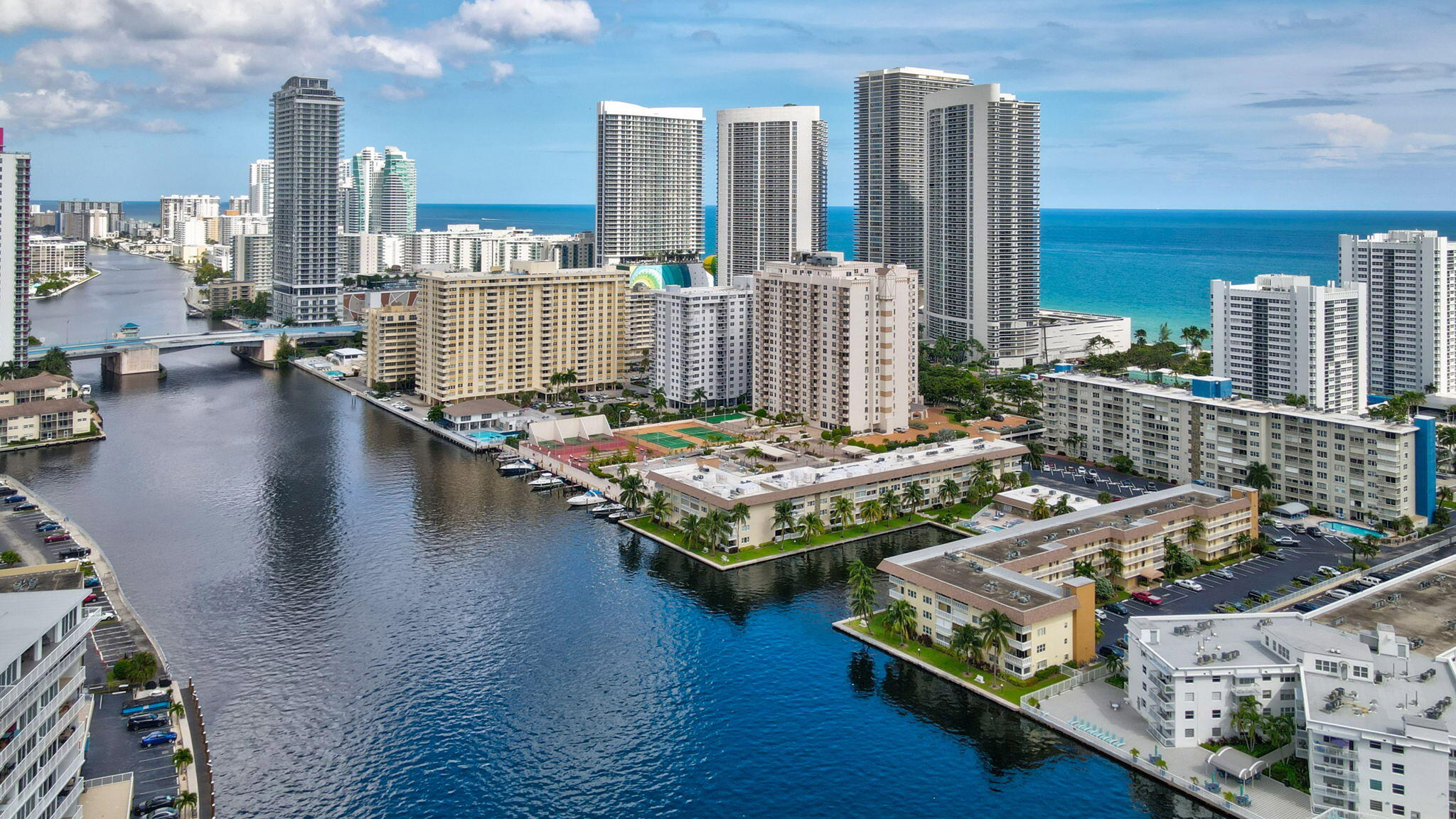 2BR – Condominium at 1891 S Ocean Drive #202