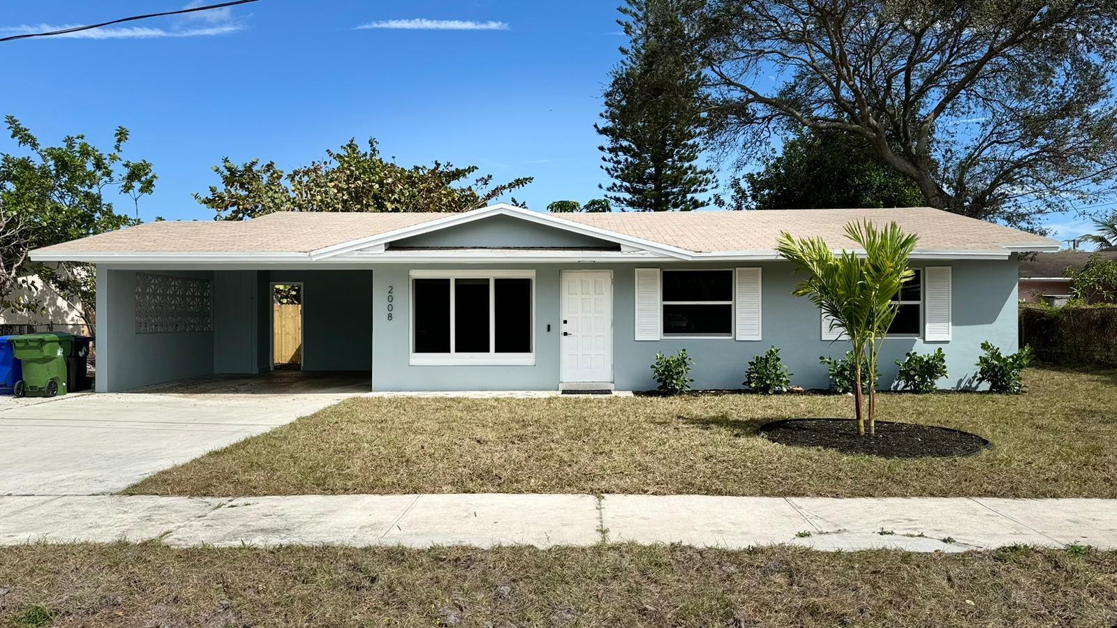 3BR – SingleFamilyResidence at 2008 NW 10th Avenue