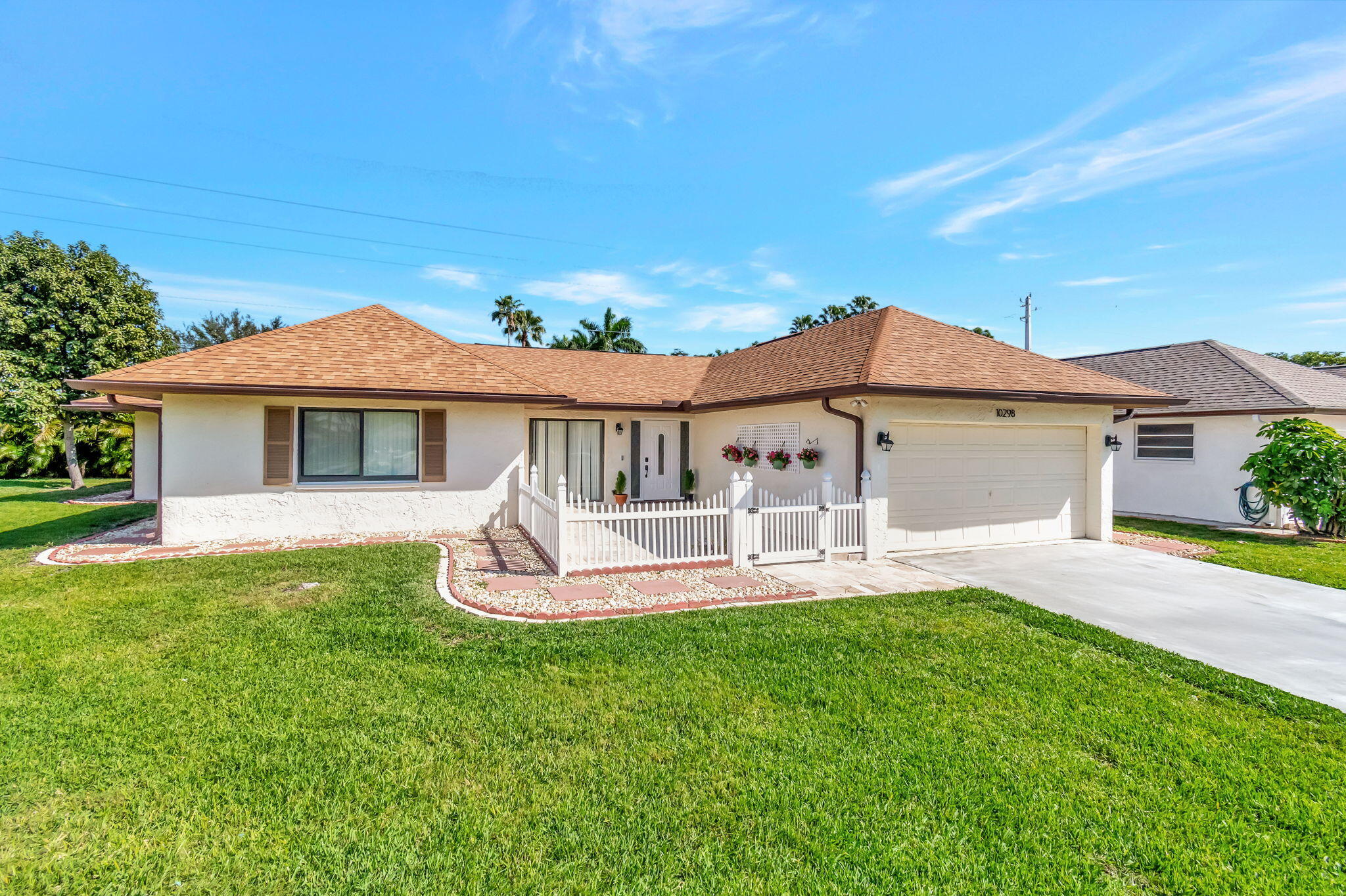 3BR – SingleFamilyResidence at 10298 Greentrail Drive N
