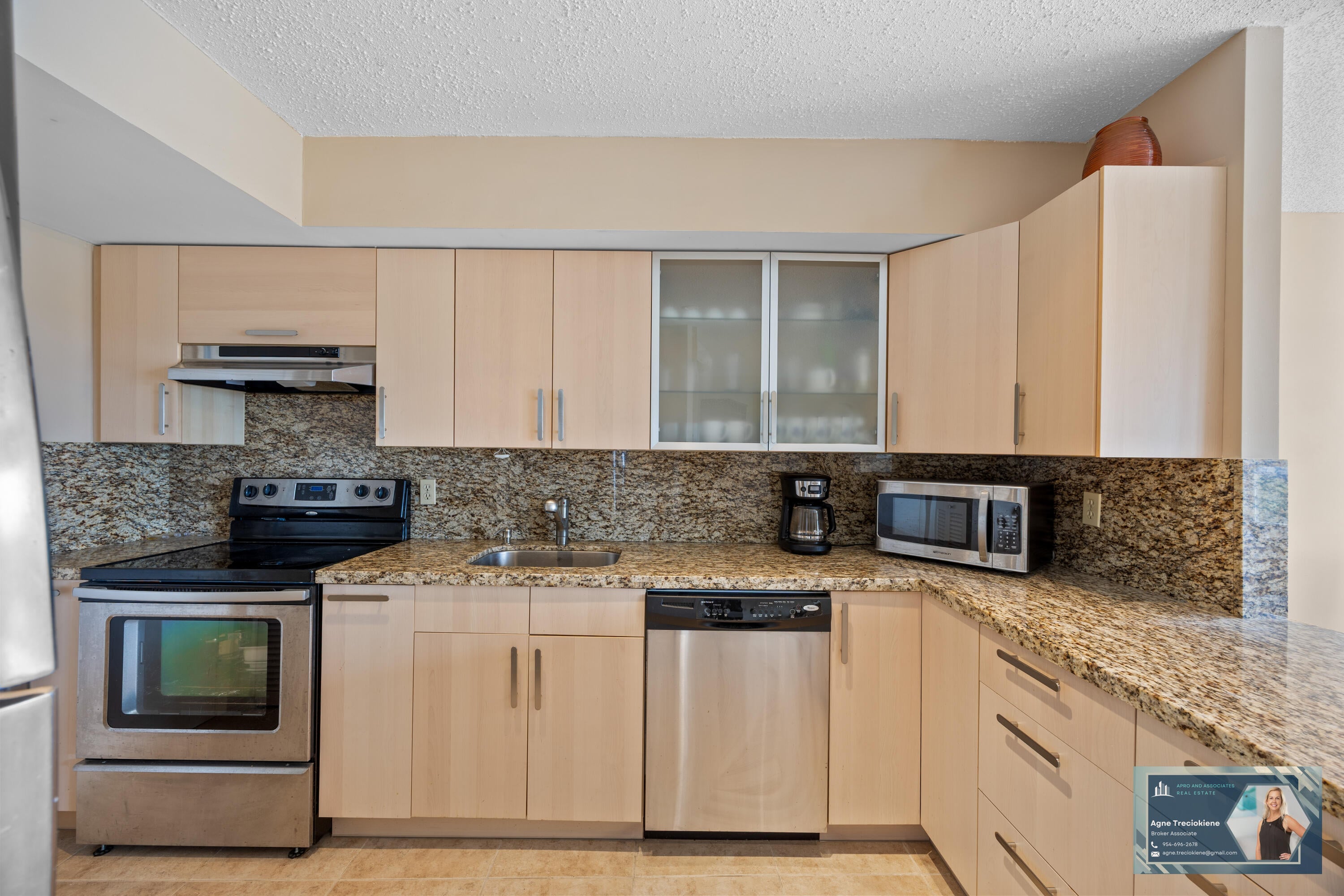 1BR – Condominium at 300 Diplomat Parkway #607