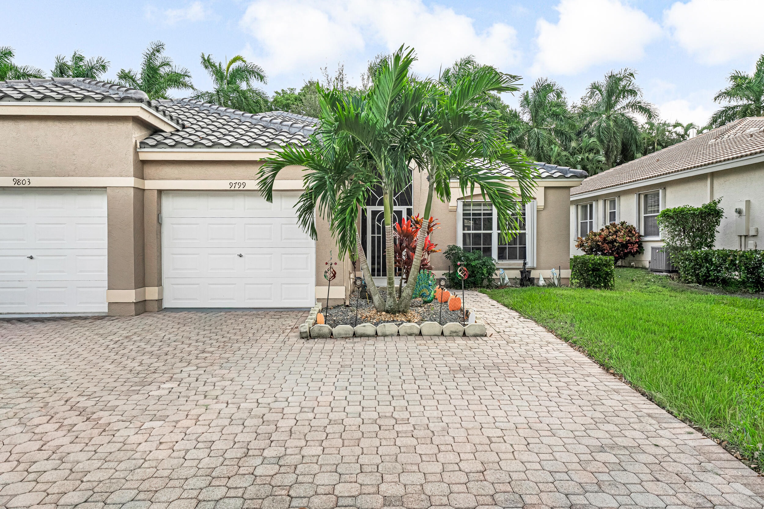 2BR – RES at 9799 Crescent View Drive S