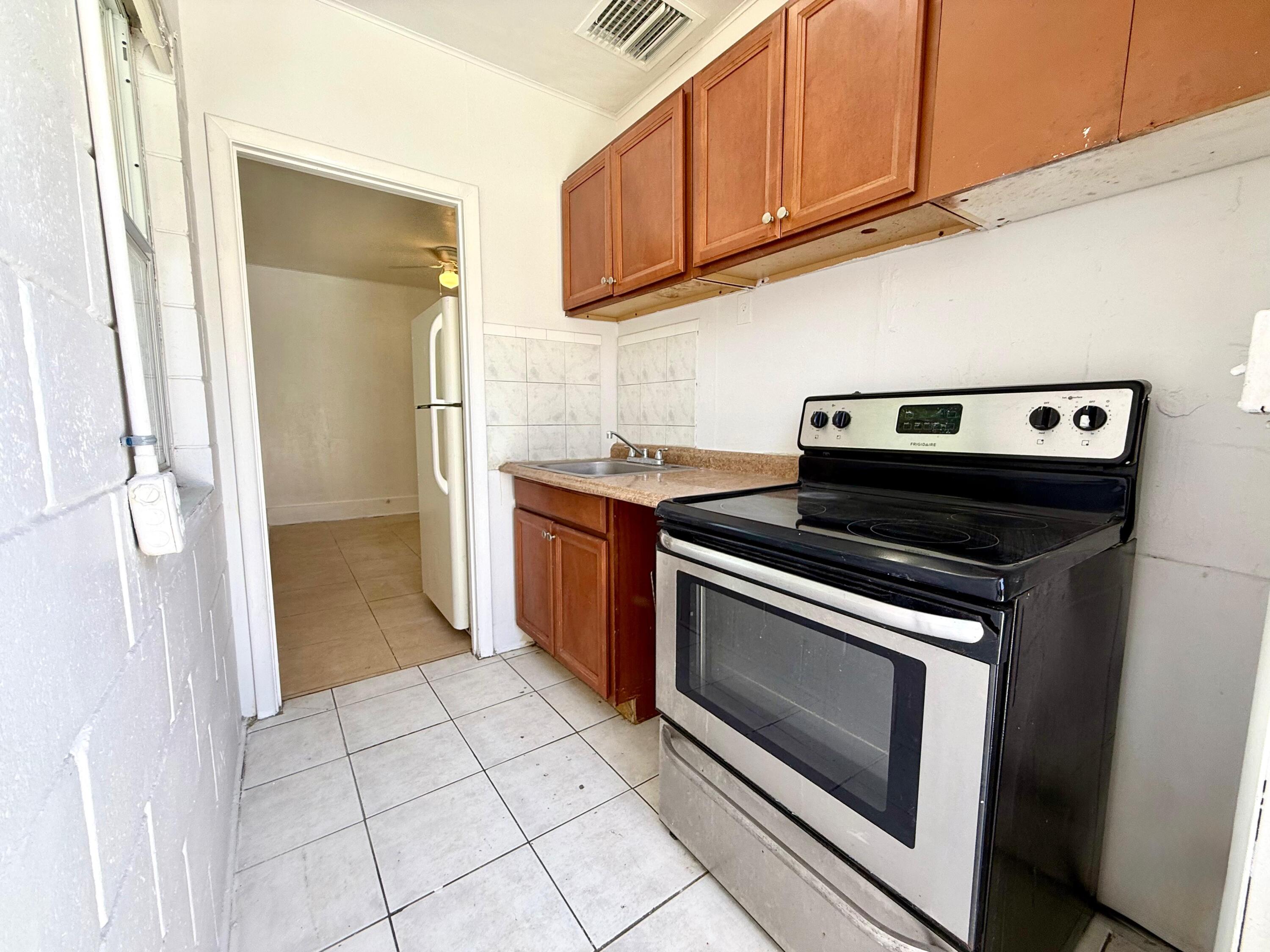 1BR – Apartment at 926 33rd Street #Back