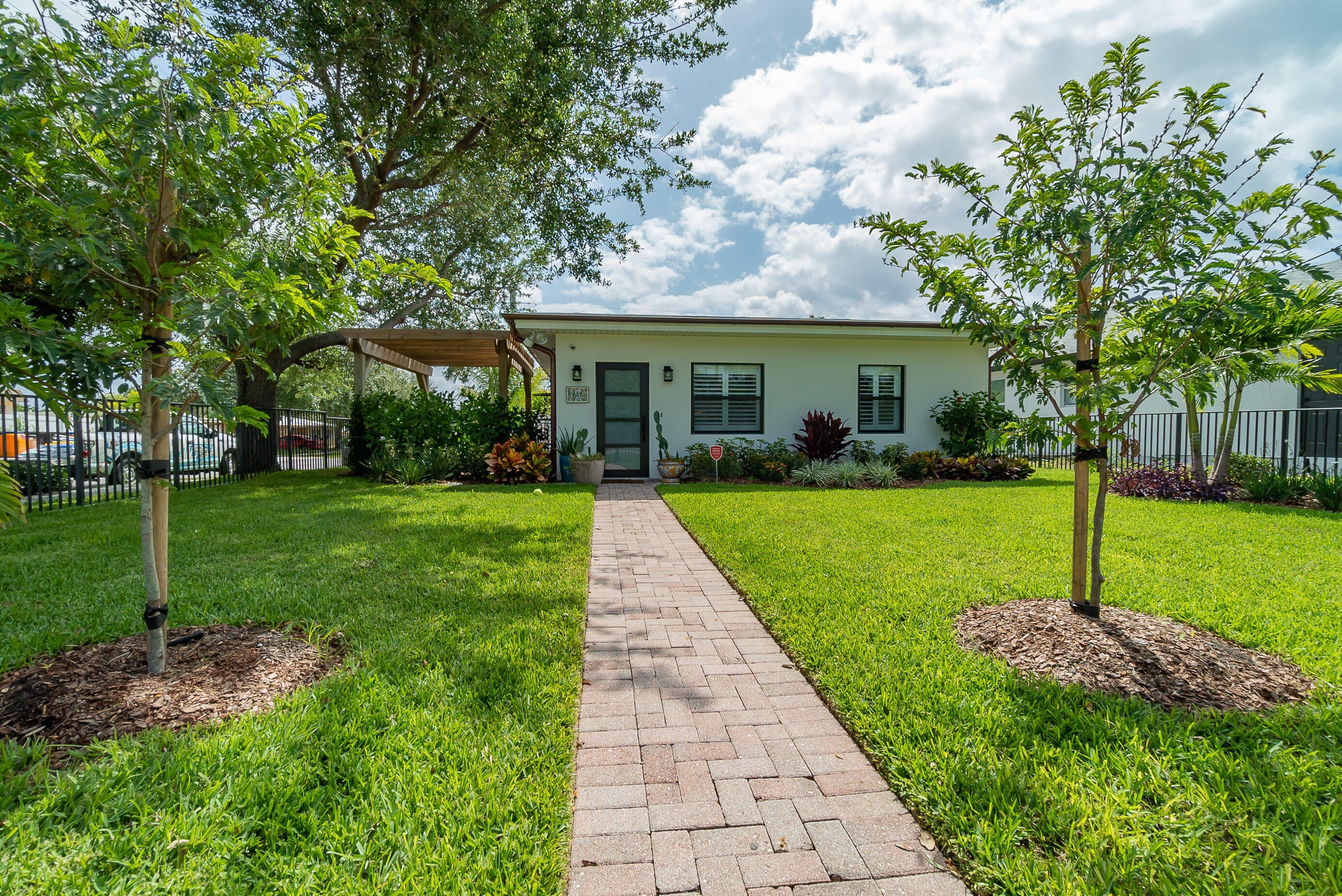 2BR – SingleFamilyResidence at 301 S Swinton Avenue