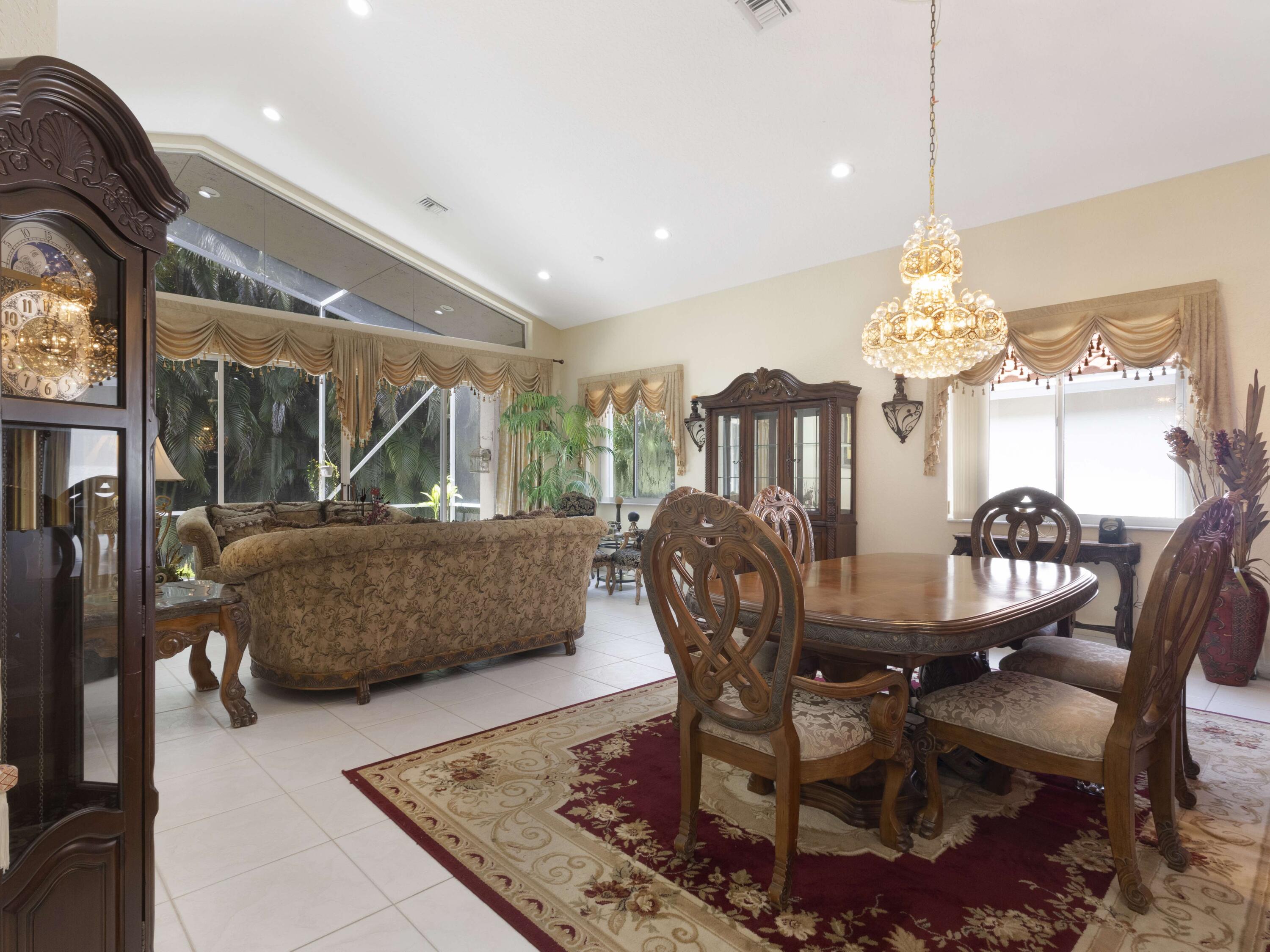 3BR – SingleFamilyResidence at 5159 Brookview Drive