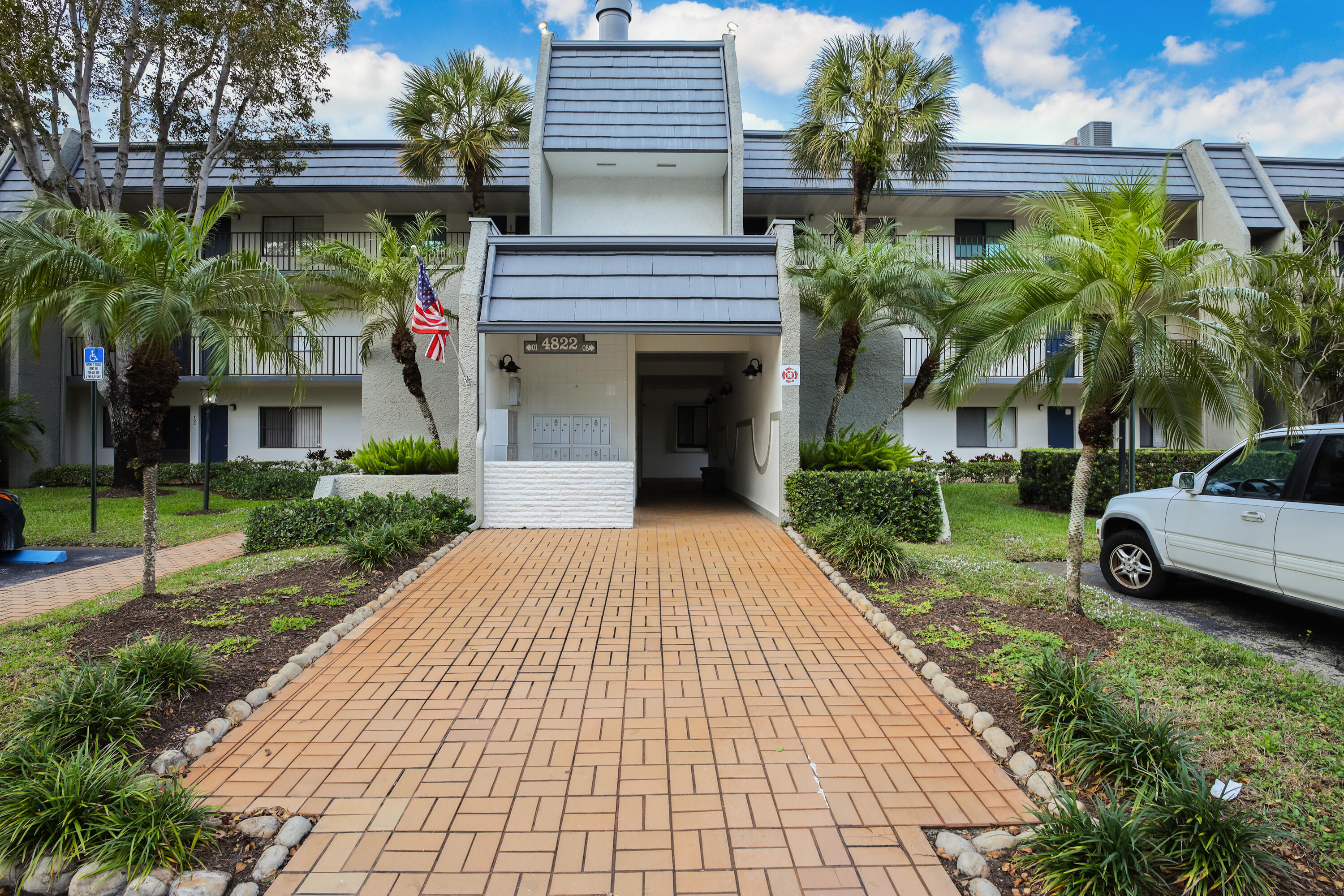 2BR – Condominium at 4822 Esedra Court #303