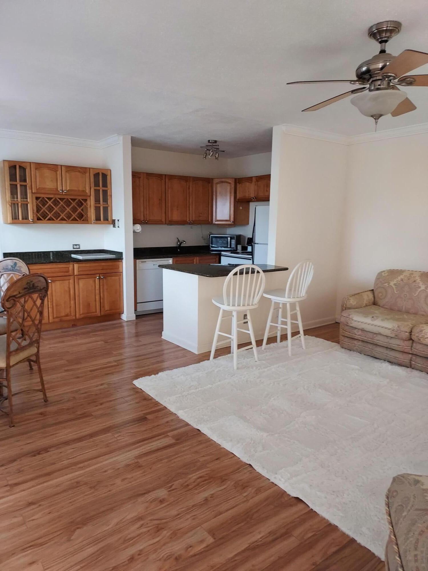 1BR – Condominium at 261 Coventry K