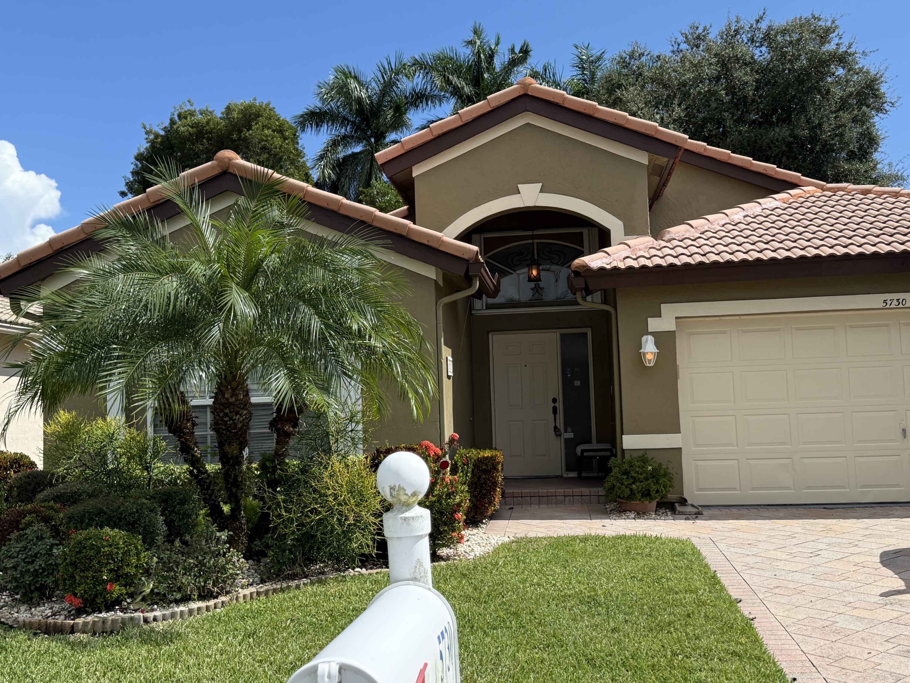 3BR – SingleFamilyResidence at 5730 Royal Club Drive