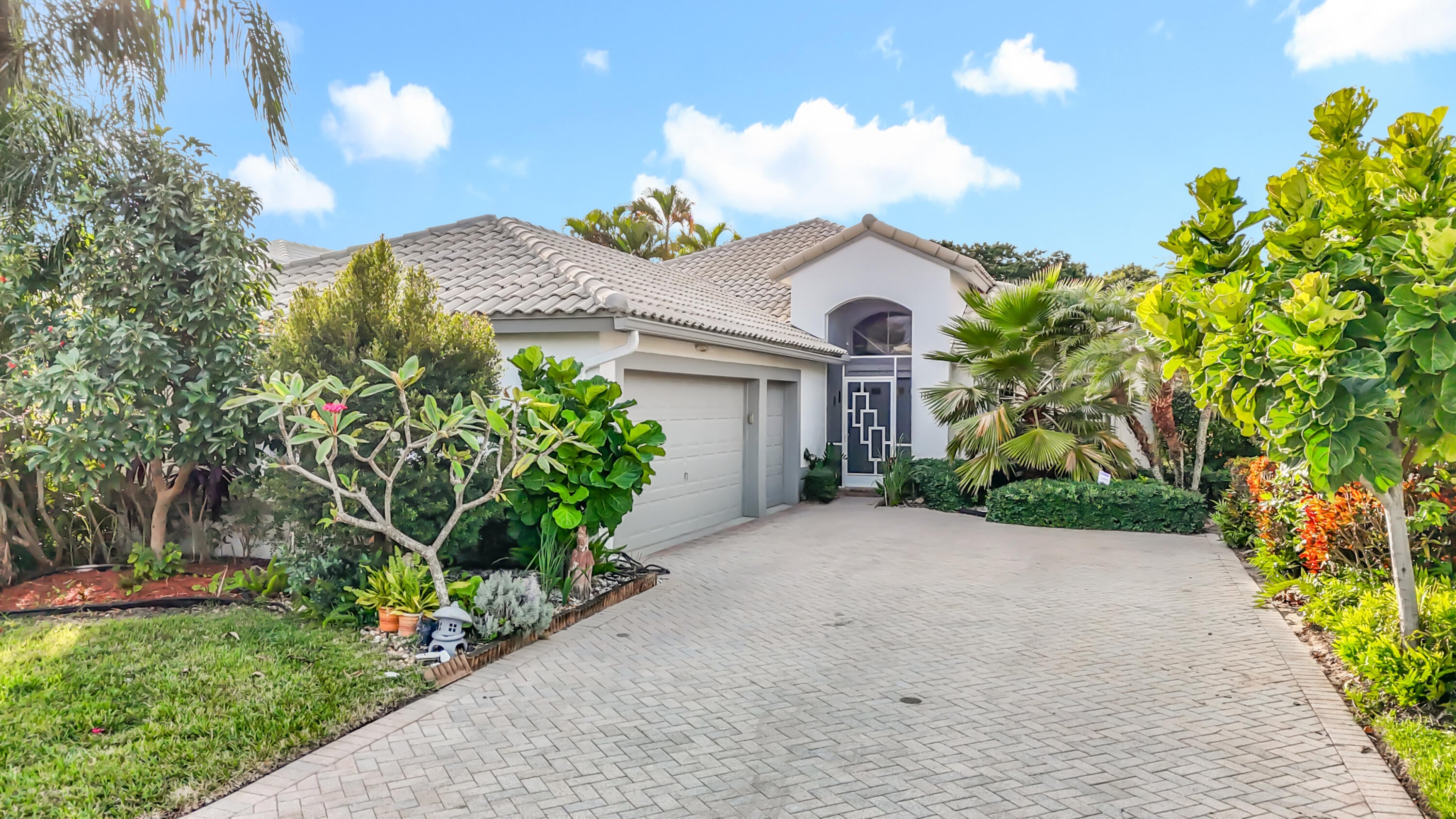 3BR – SingleFamilyResidence at 11853 Fountainside Circle