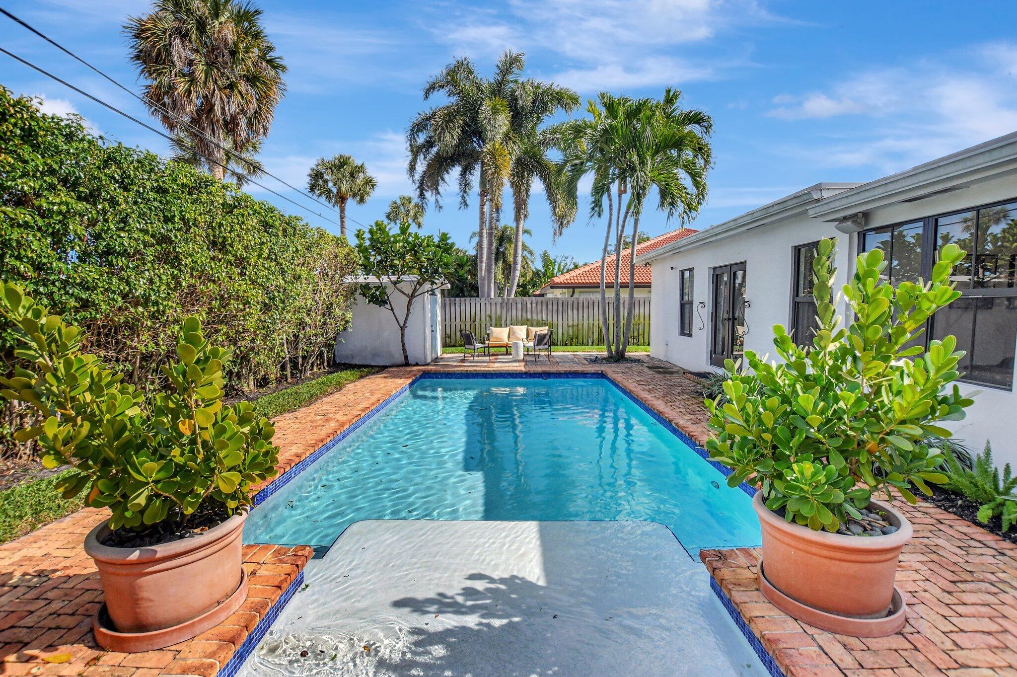 4BR – SingleFamilyResidence at 801 SW 5th Street