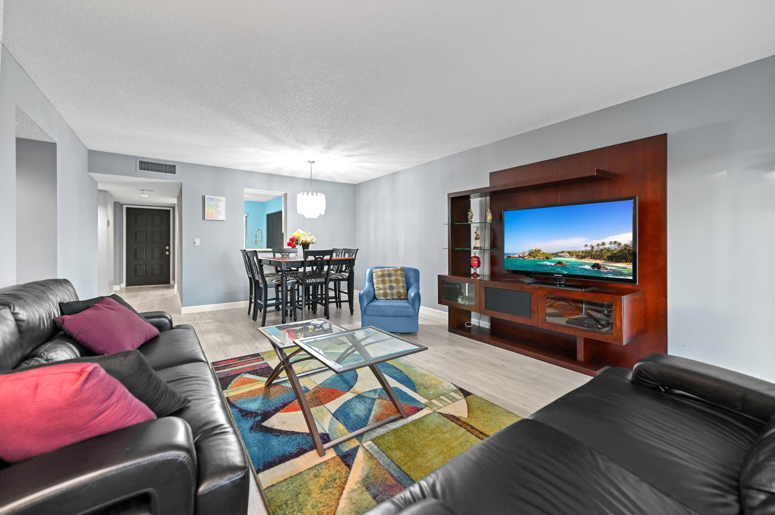 2BR – Condominium at 7286 Huntington Lane #402