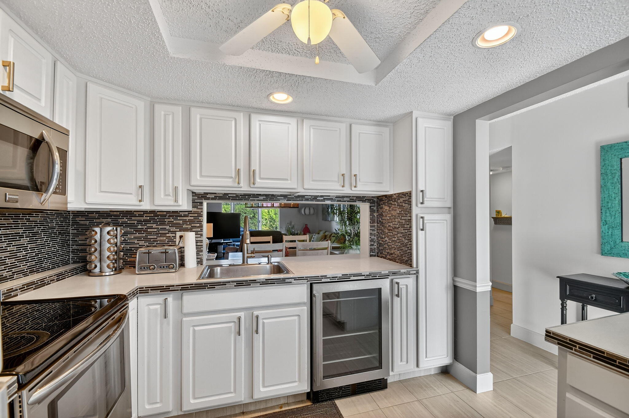 2BR – Condominium at 2400 NE 1st Lane #102