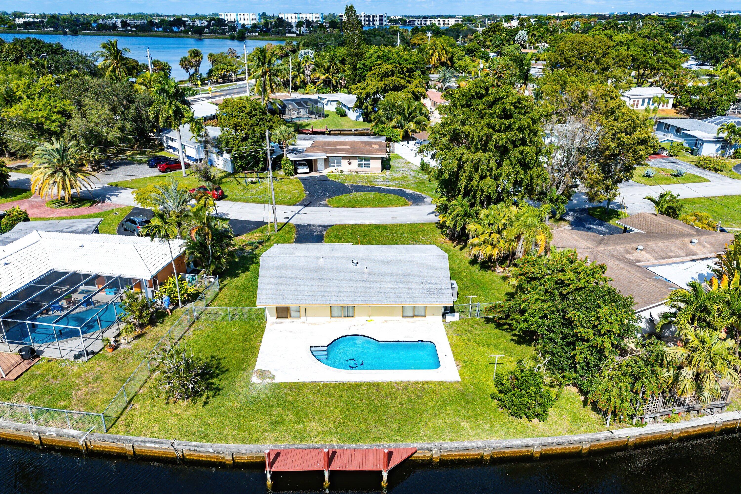 2BR – SingleFamilyResidence at 2000 NW 33rd Court