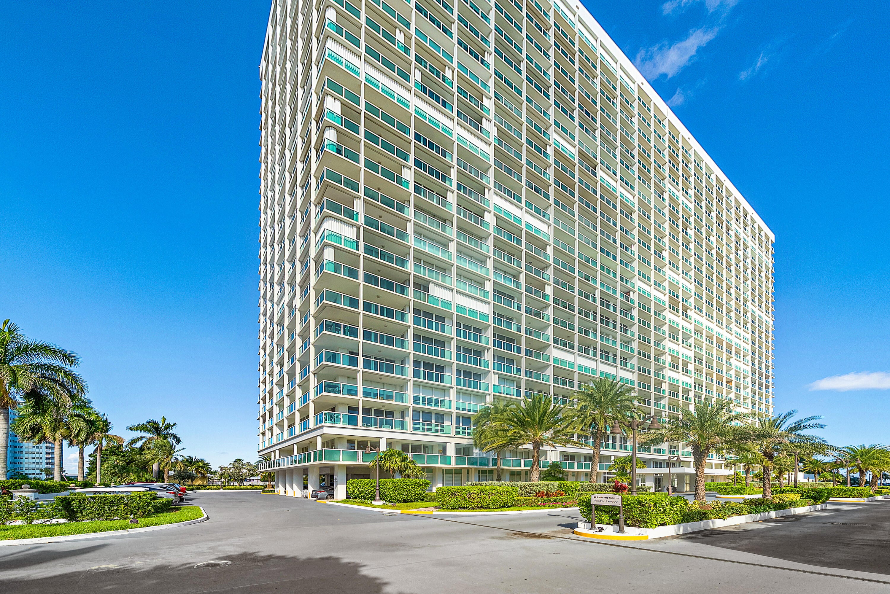 4BR – Condominium at 2100 S Ocean Lane #101-102