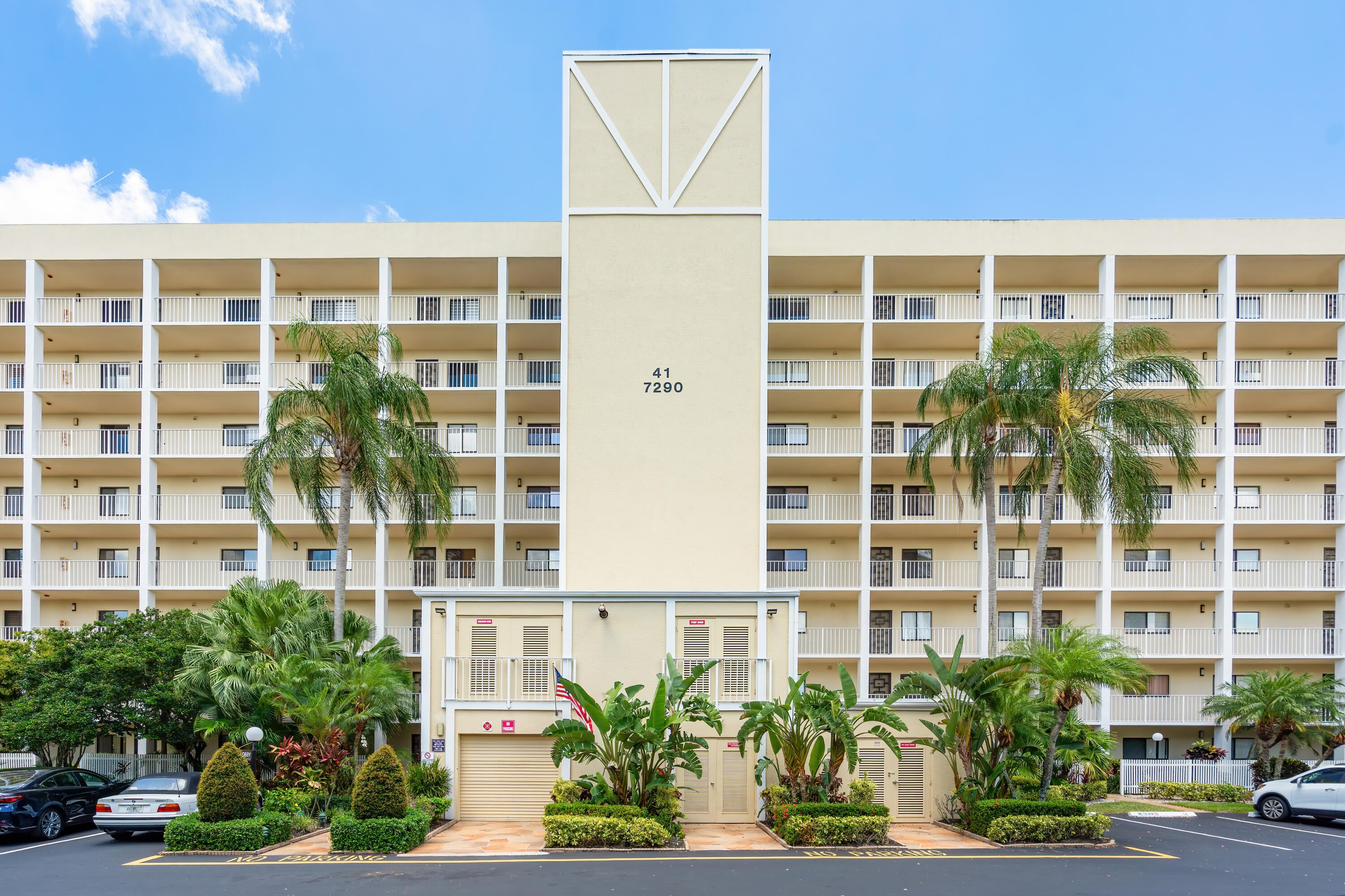 2BR – Condominium at 7290 Kinghurst Drive #607