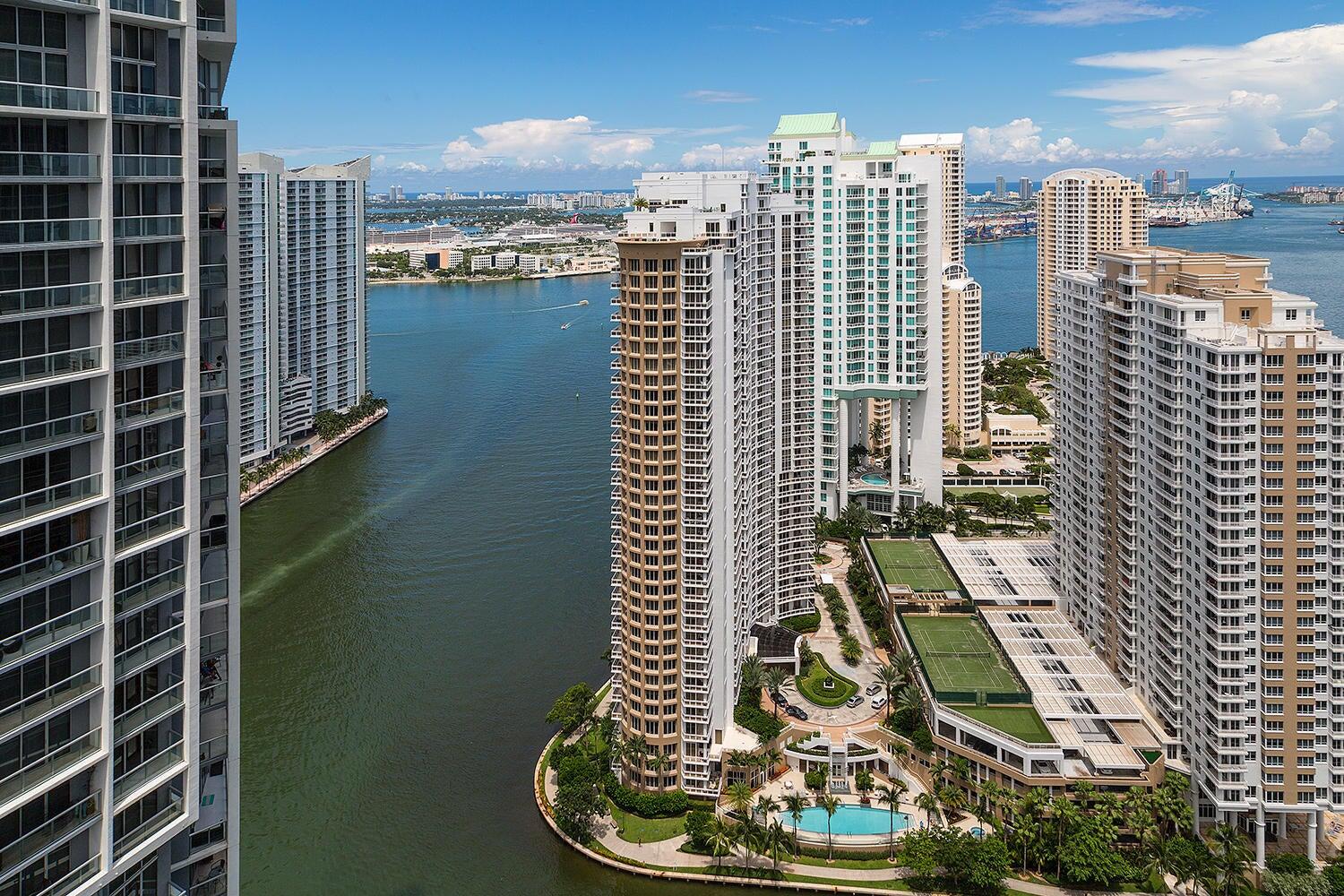 2BR – Condominium at 495 Brickell Avenue #4010