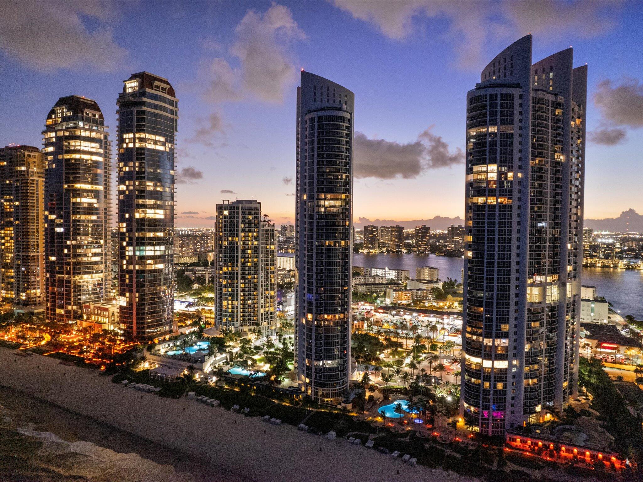 3BR – Condominium at 18101 Collins Avenue #401