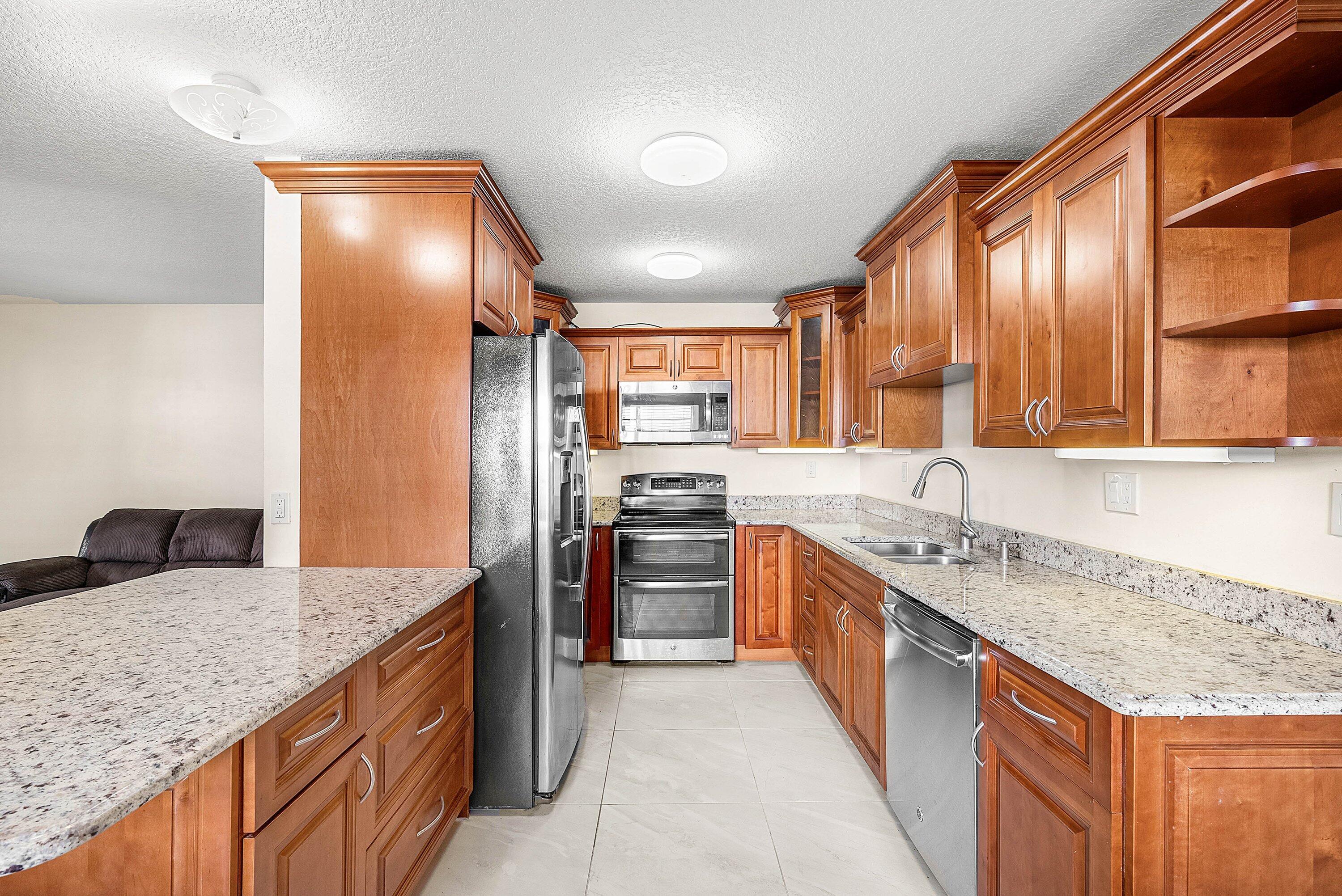 1BR – Condominium at 447 Burgundy J