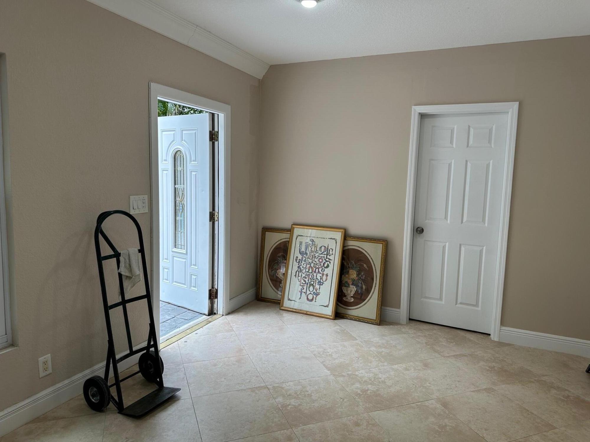 2BR – Apartment at 272 SW 1st Street #B