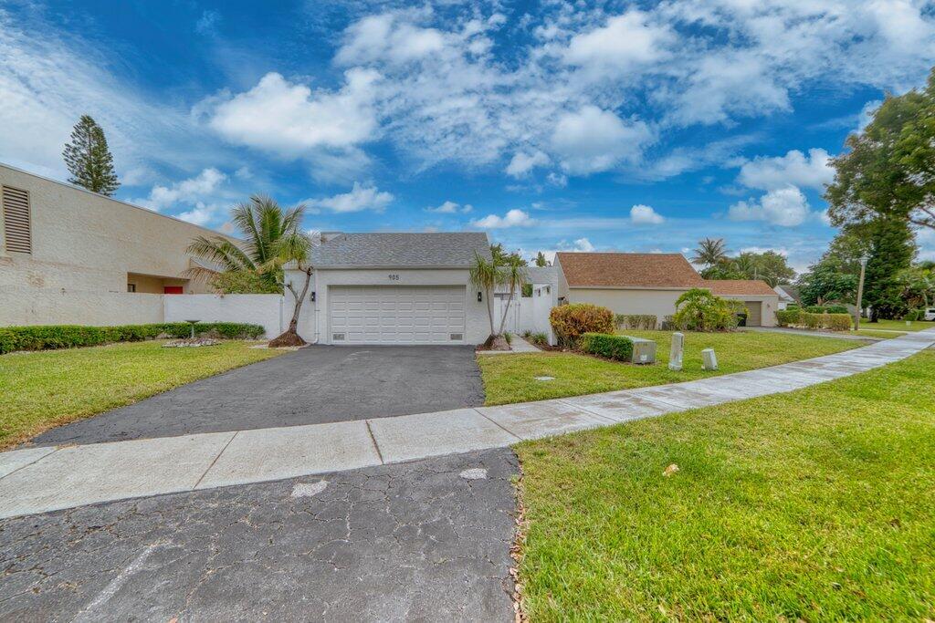3BR – SingleFamilyResidence at 905 NW 22nd Avenue