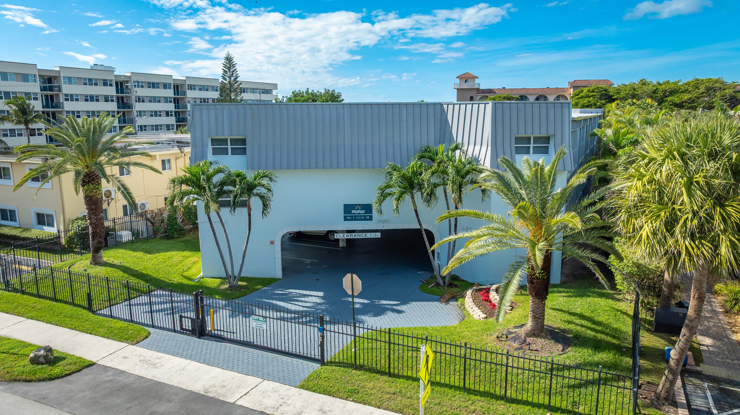 2BR – Condominium at 961 S Ocean Drive #302