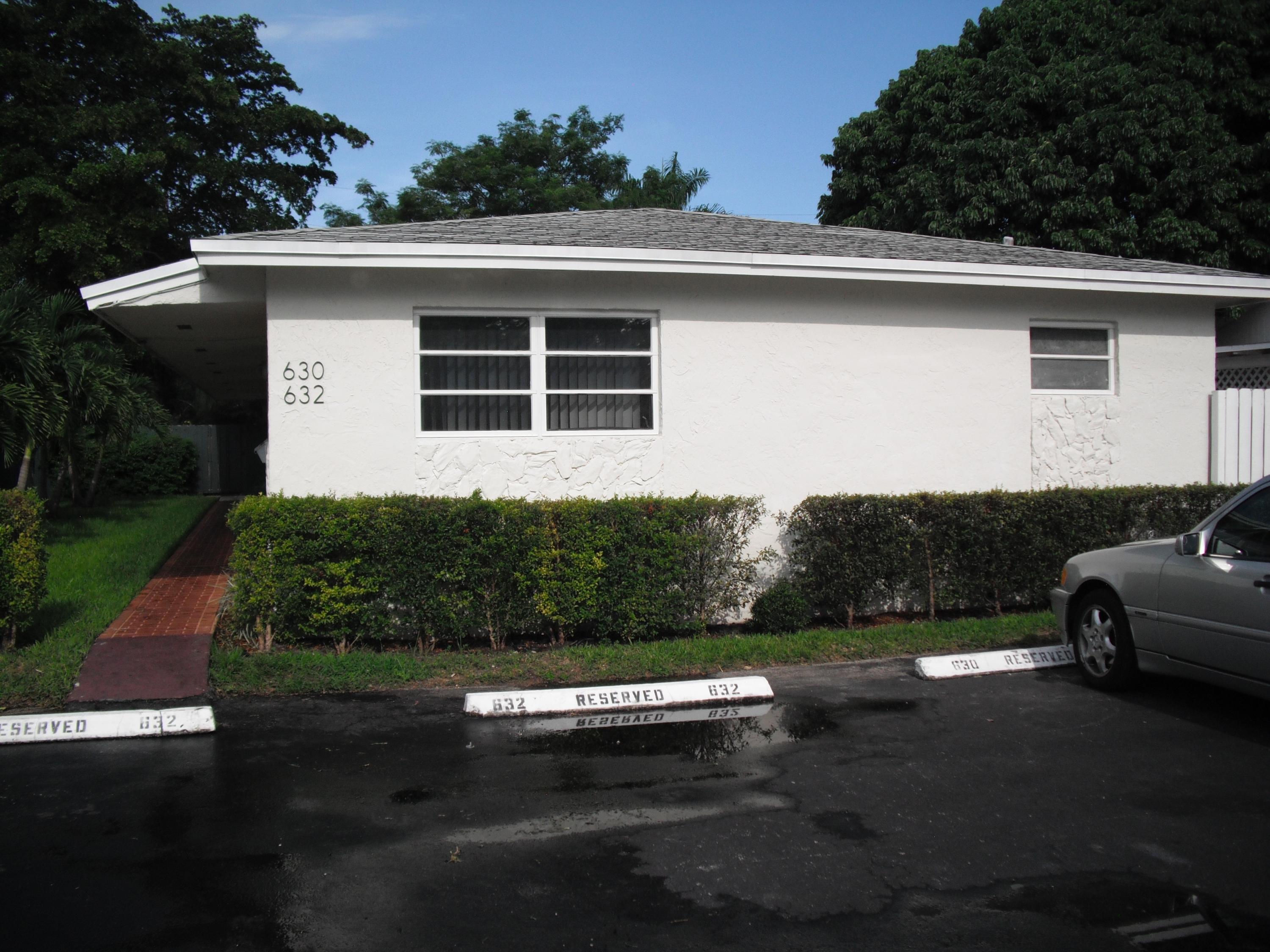 3BR – Townhouse at 630 SW 7th Avenue #1-2