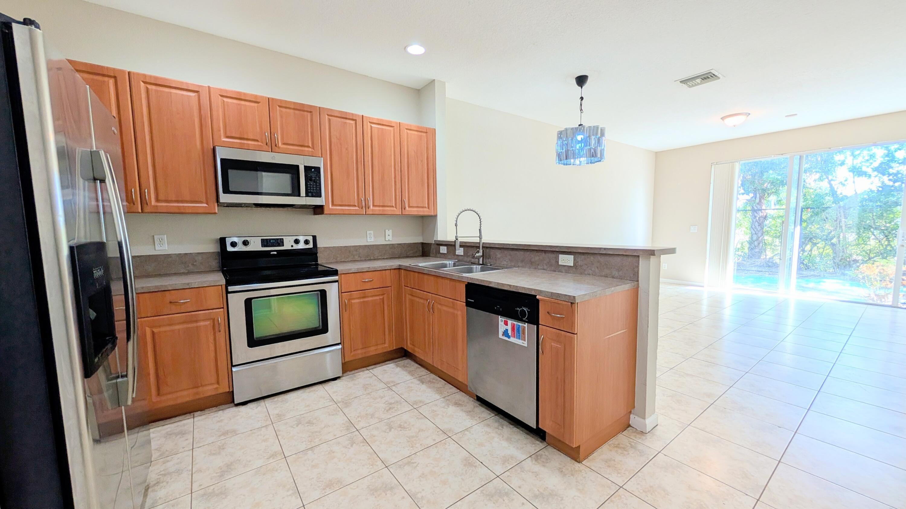 2BR – Townhouse at 1416 NW 34th Way
