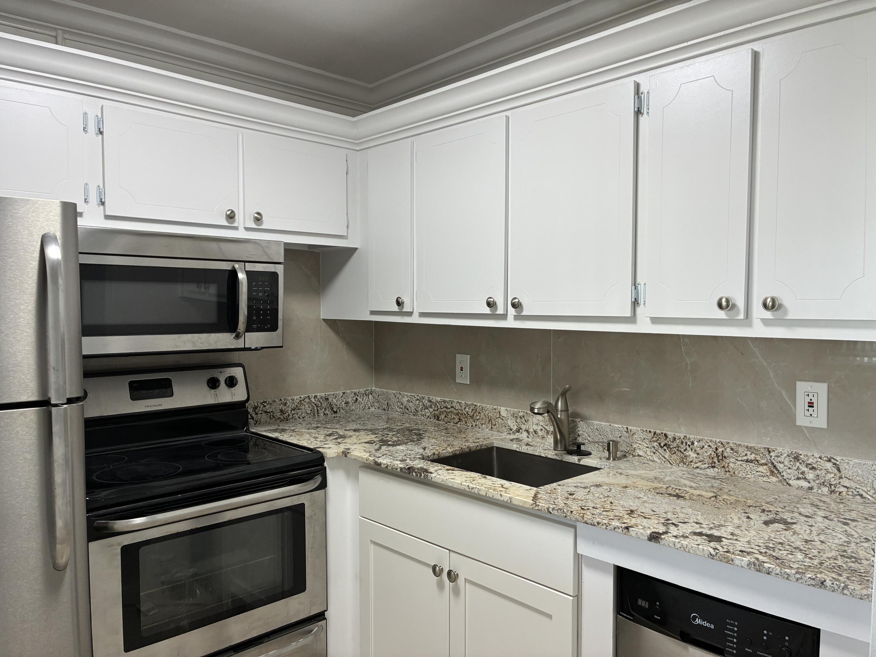 1BR – Condominium at 650 Horizons Avenue E #107