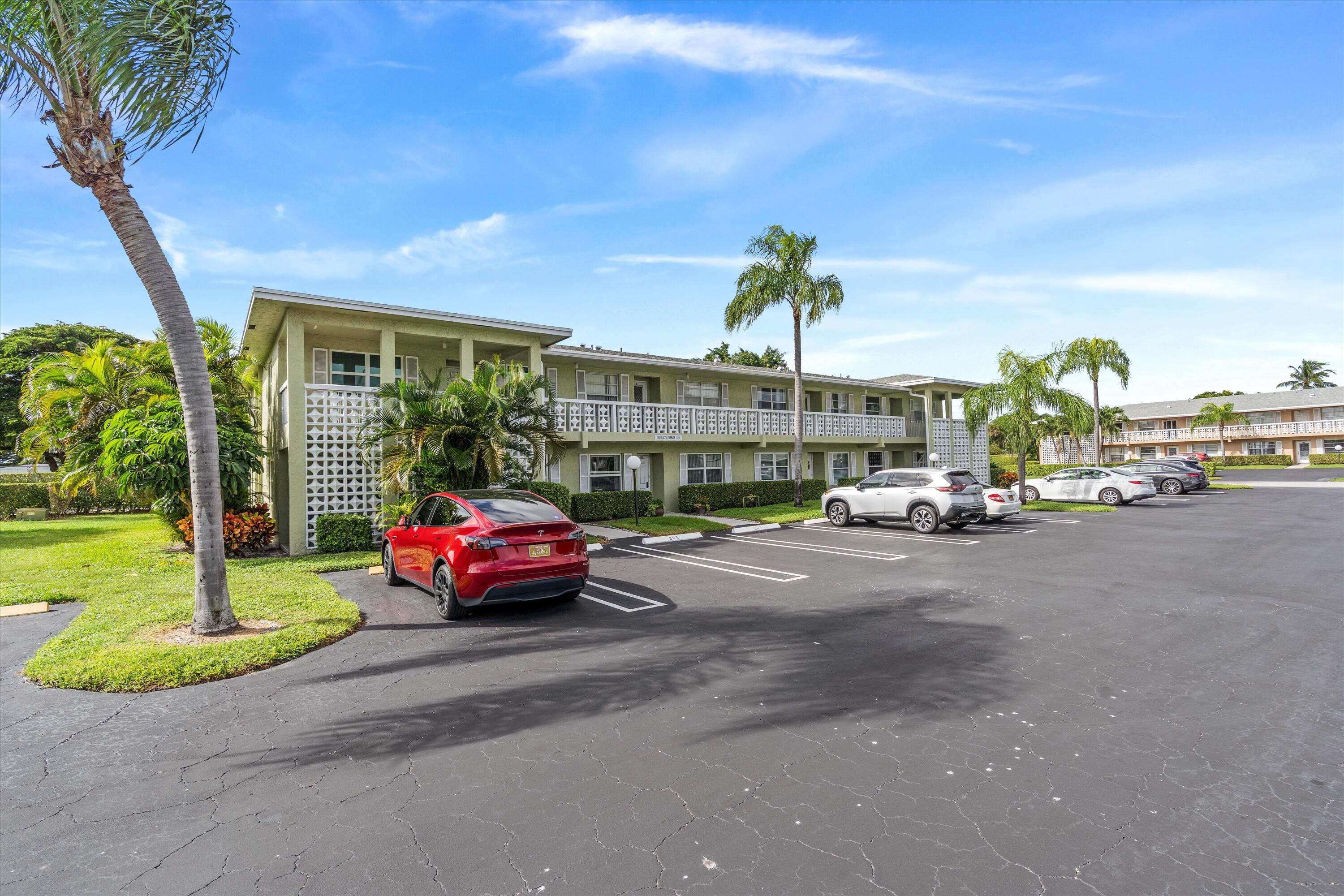 2BR – Condominium at 1101 Cactus Terrace #203