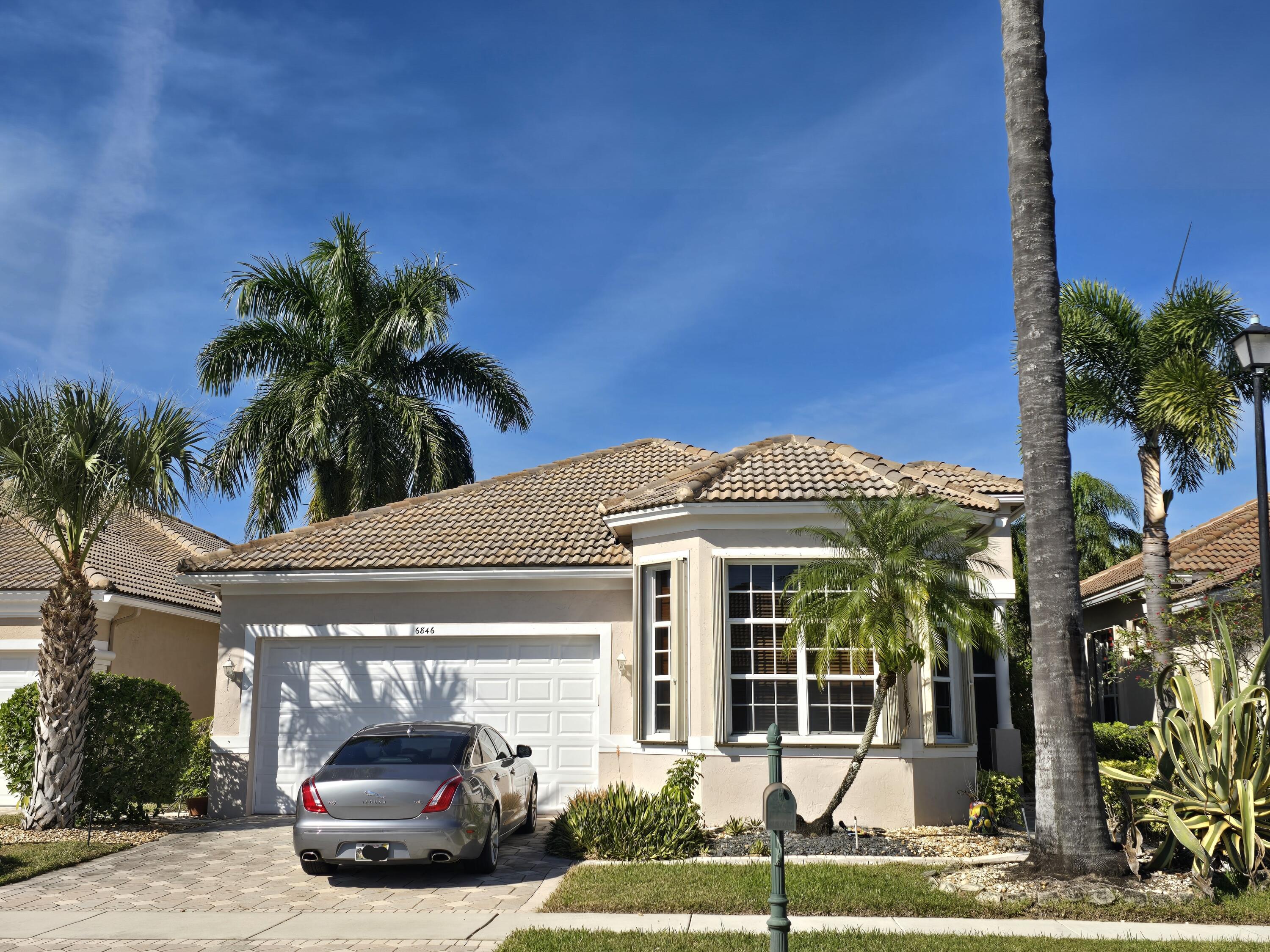 3BR – SingleFamilyResidence at 6846 Fairway Lakes Drive