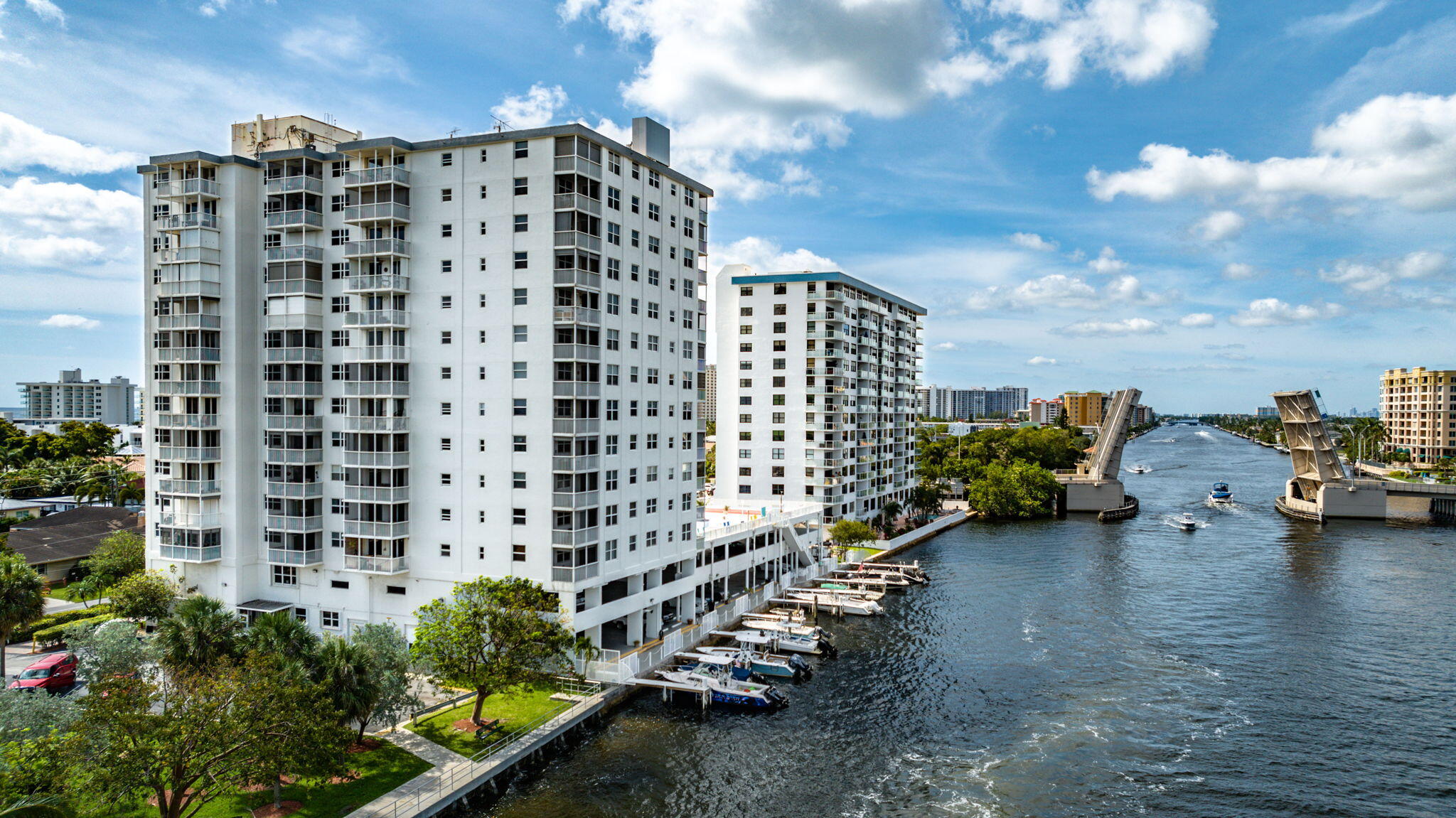 1BR – Condominium at 1505 N Riverside Drive #507