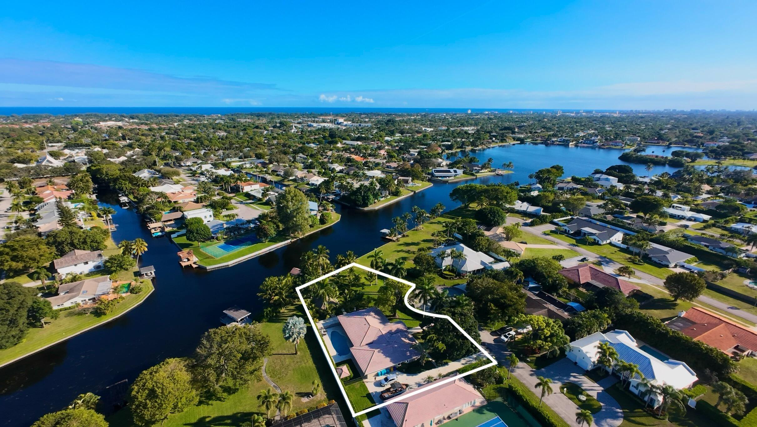 4BR – SingleFamilyResidence at 937 SW 34th Court