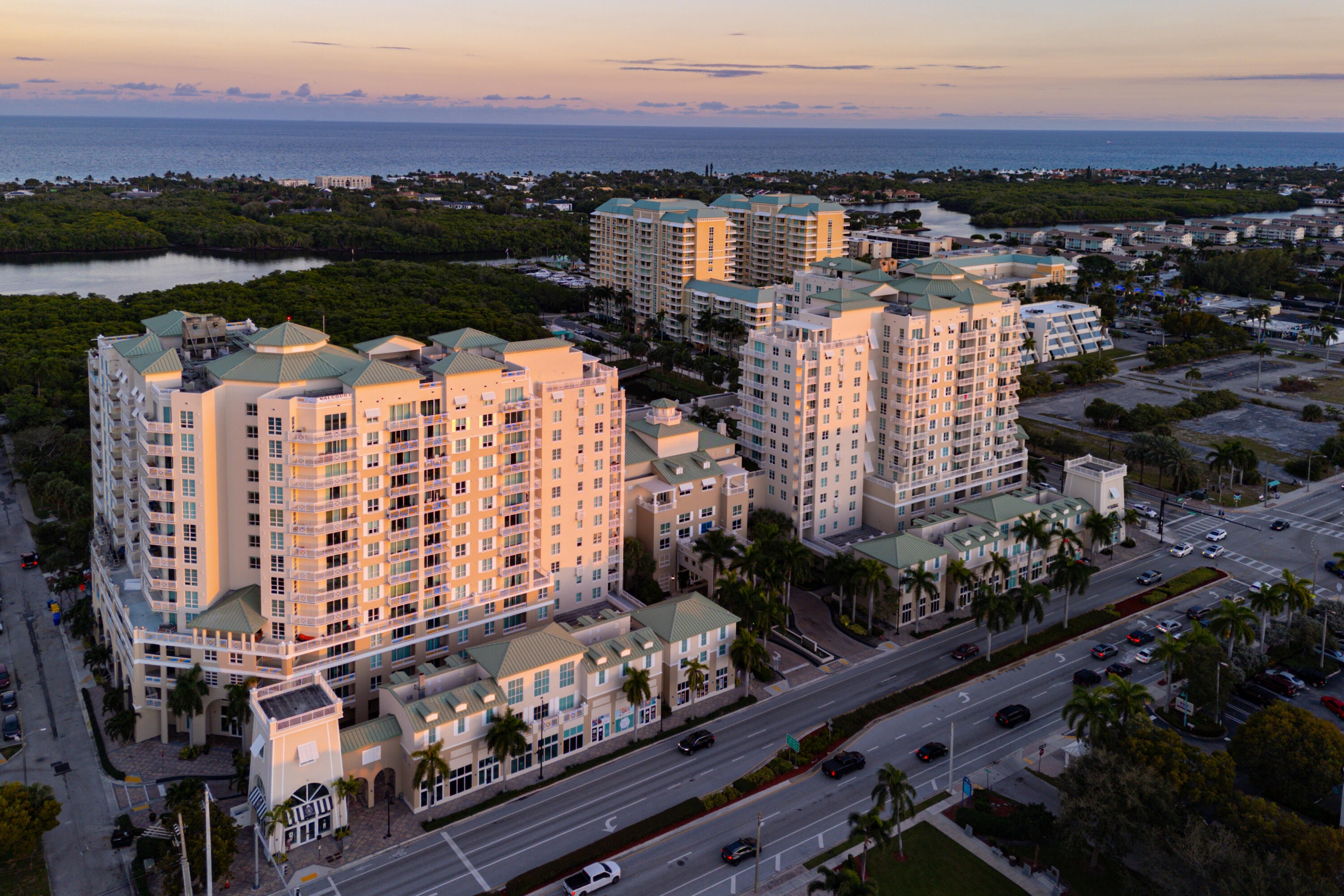 3BR – Condominium at 450 N Federal Highway #711