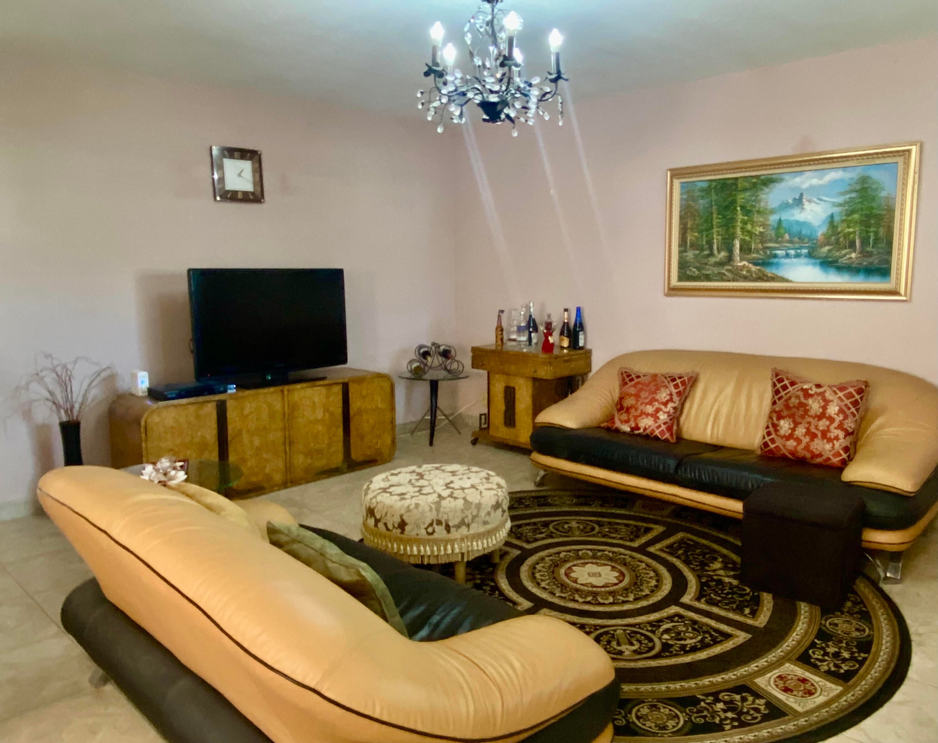 2BR – Condominium at 64 Flanders B #64