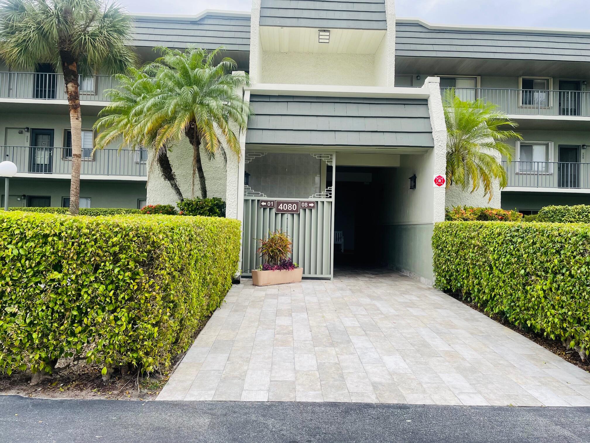 3BR – Condominium at 4080 Tivoli Court #307