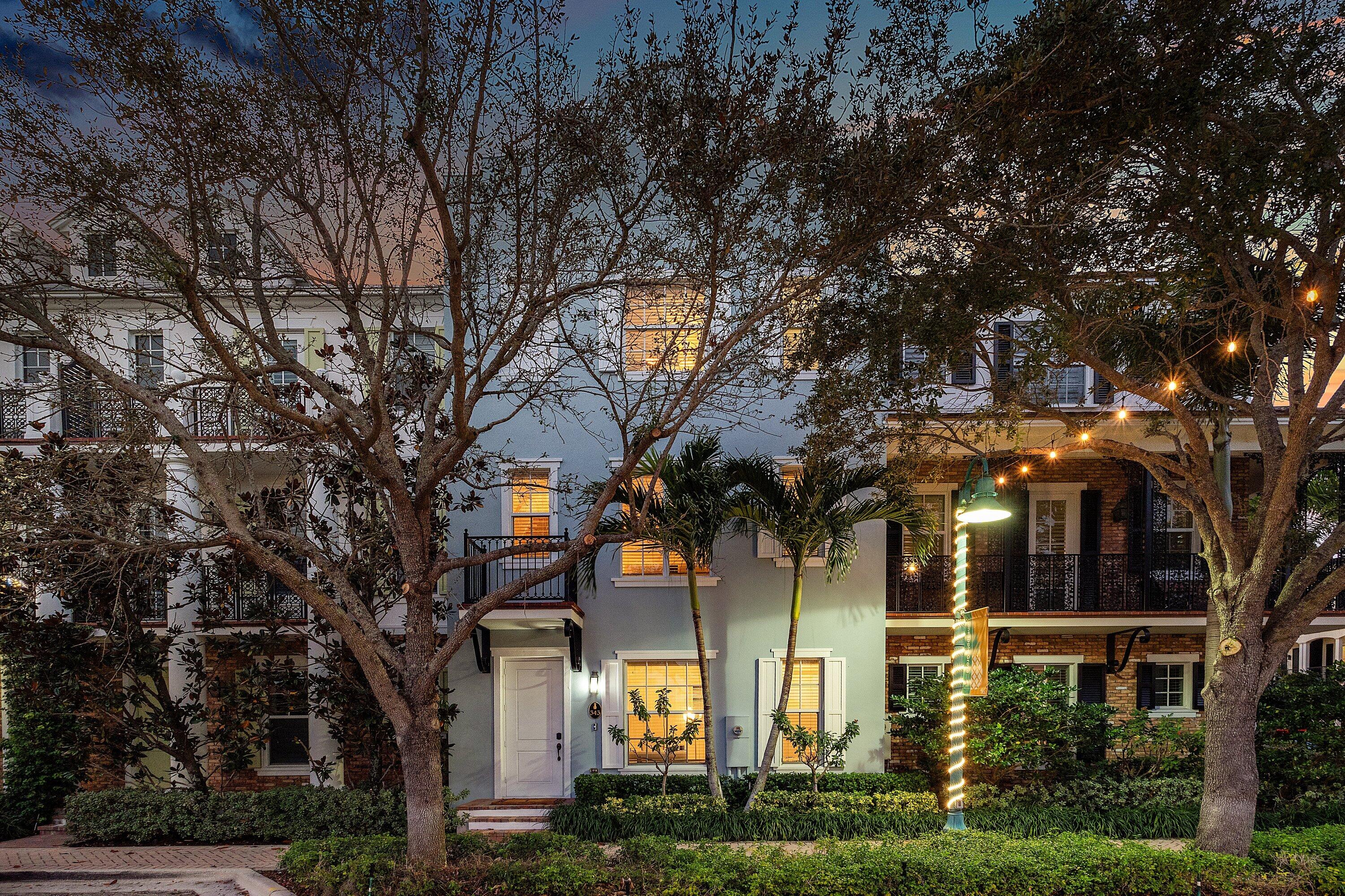 3BR – Townhouse at 343 E Cannery Row Circle