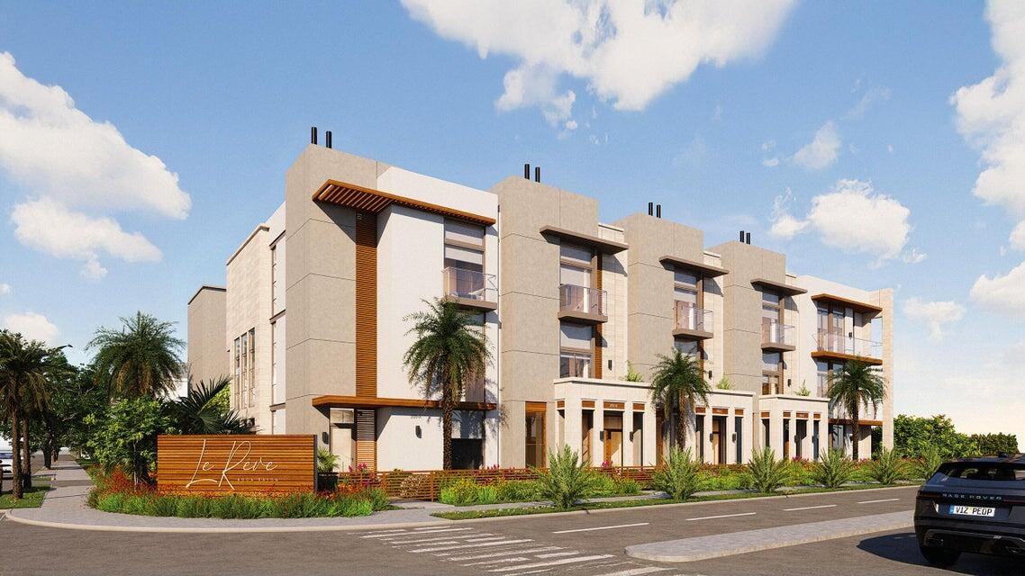 4BR – Townhouse at 200 E Boca Raton Road #B