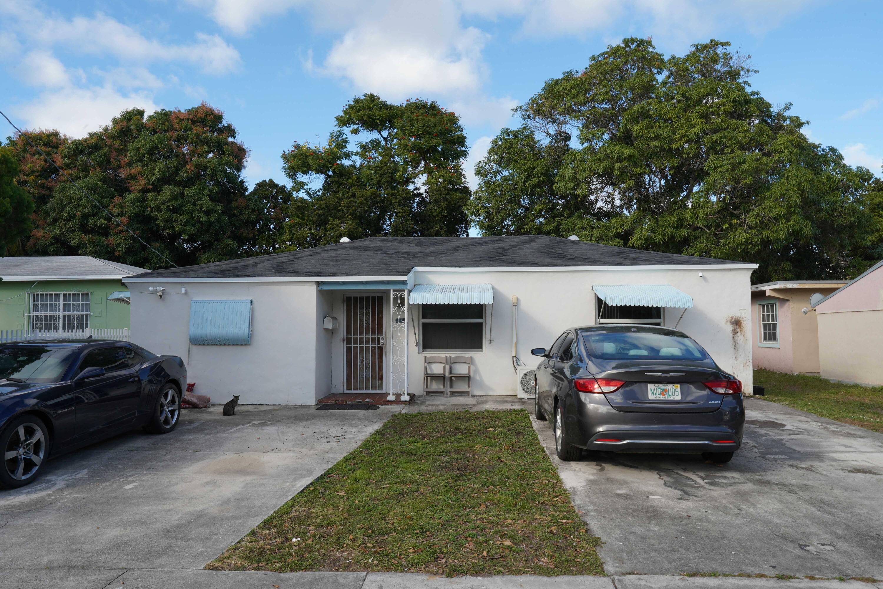 2BR – SingleFamilyResidence at 625 NE 130th Street