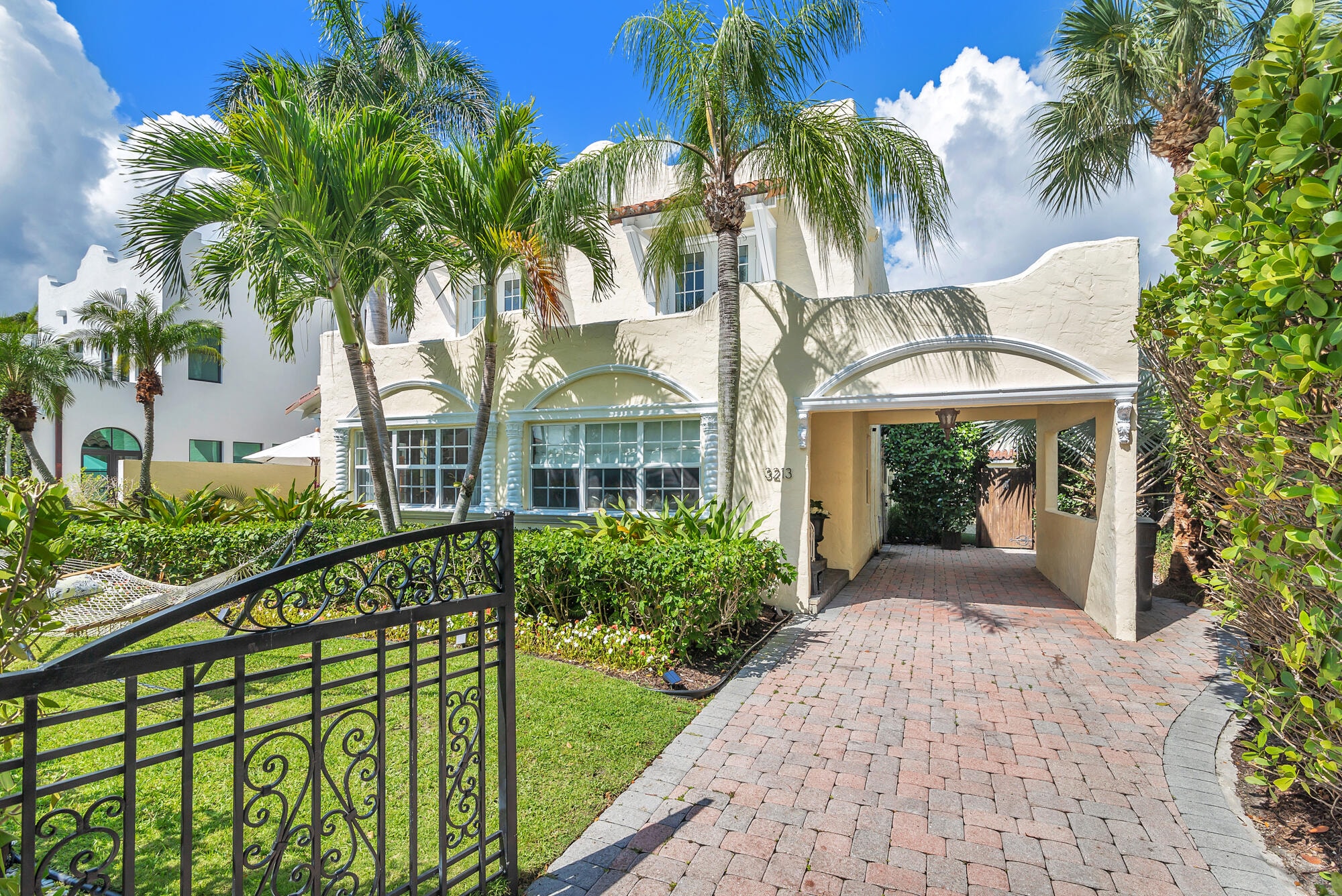5BR – SingleFamilyResidence at 3213 Vincent Road