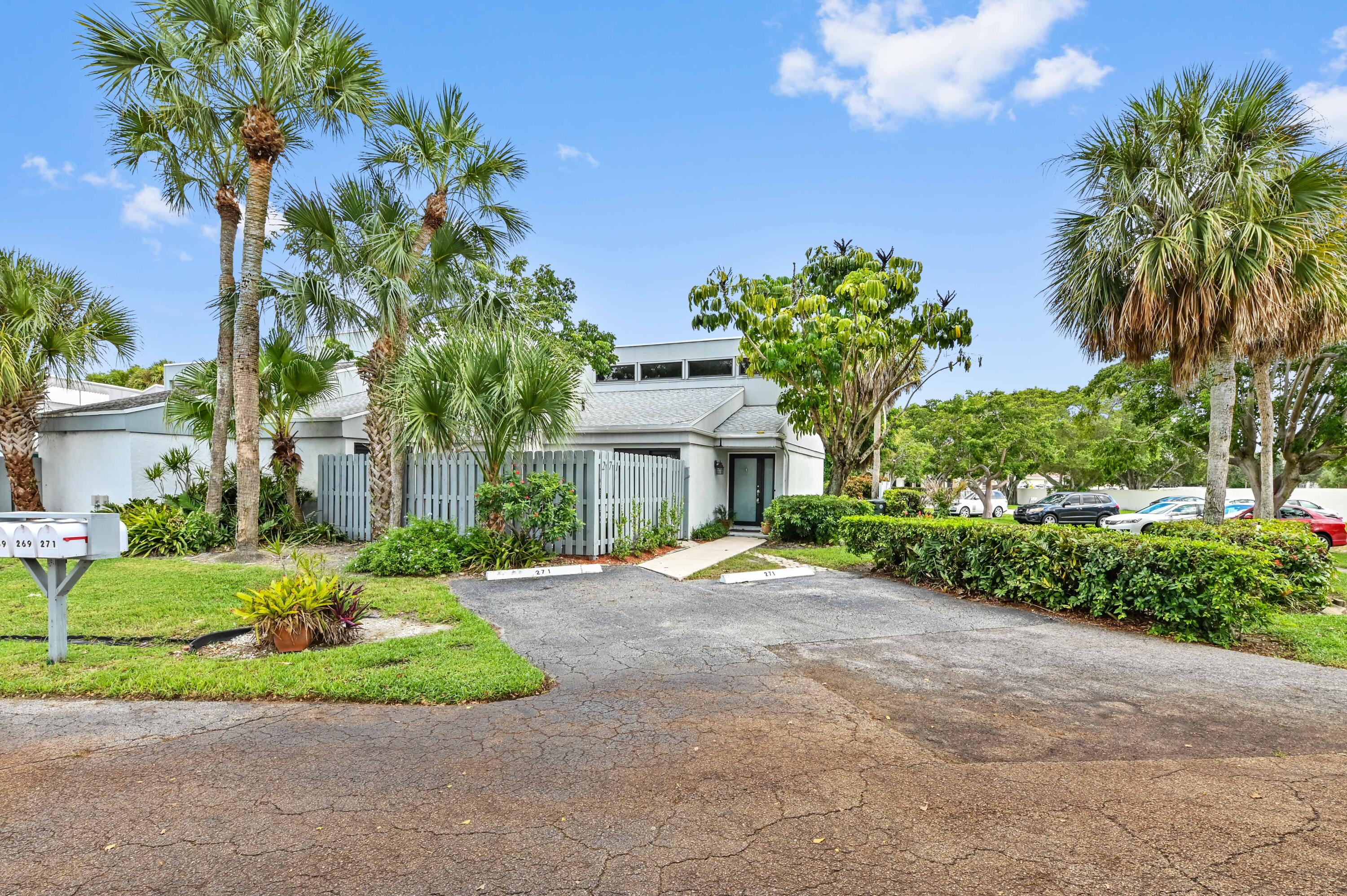 2BR – RES at 271 NW 15th Street
