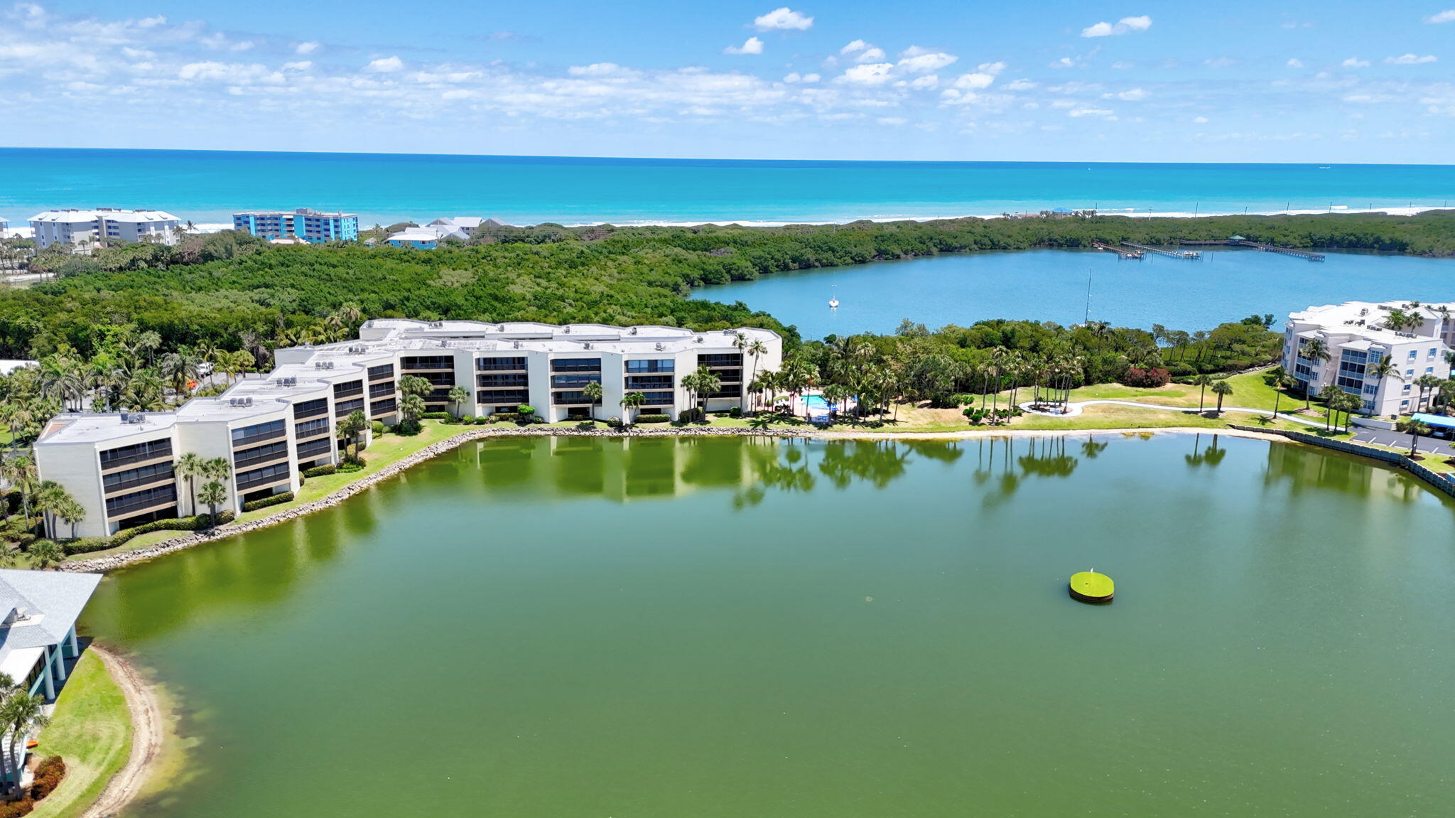 2BR – Condominium at 221 NE Plantation Road #211