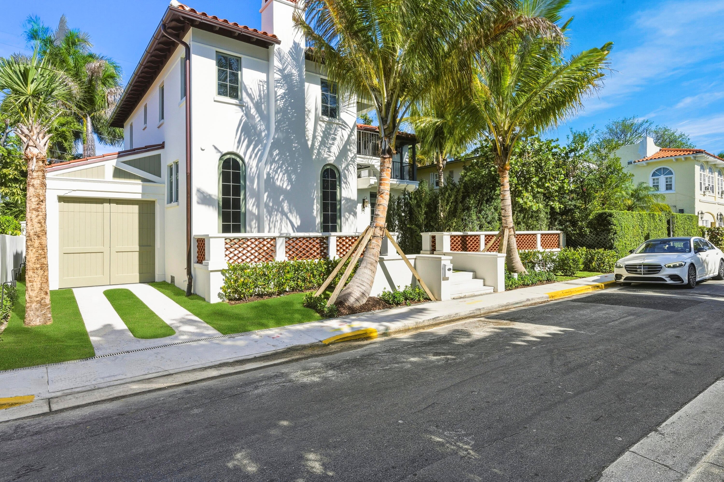 4BR – SingleFamilyResidence at 259 Oleander Avenue