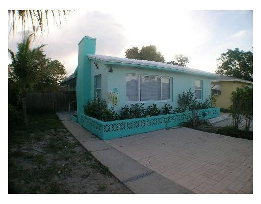1BR – Townhouse at 1015 S K Street #1 - Front Unit