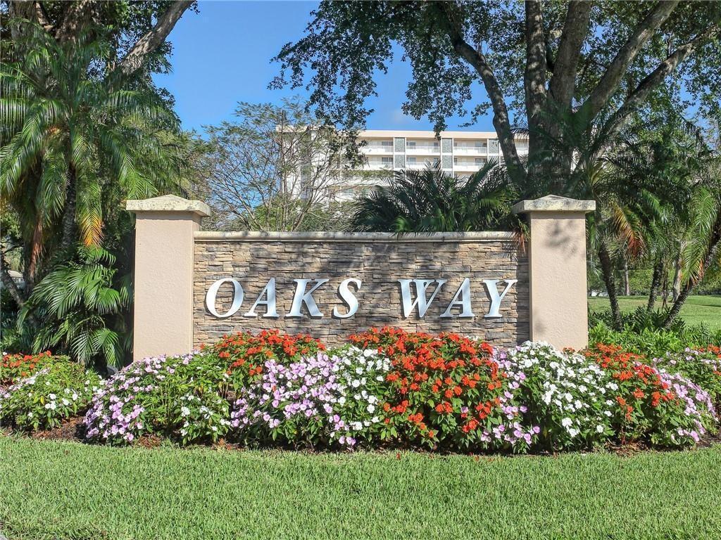 2BR – Condominium at 3503 Oaks Way #405