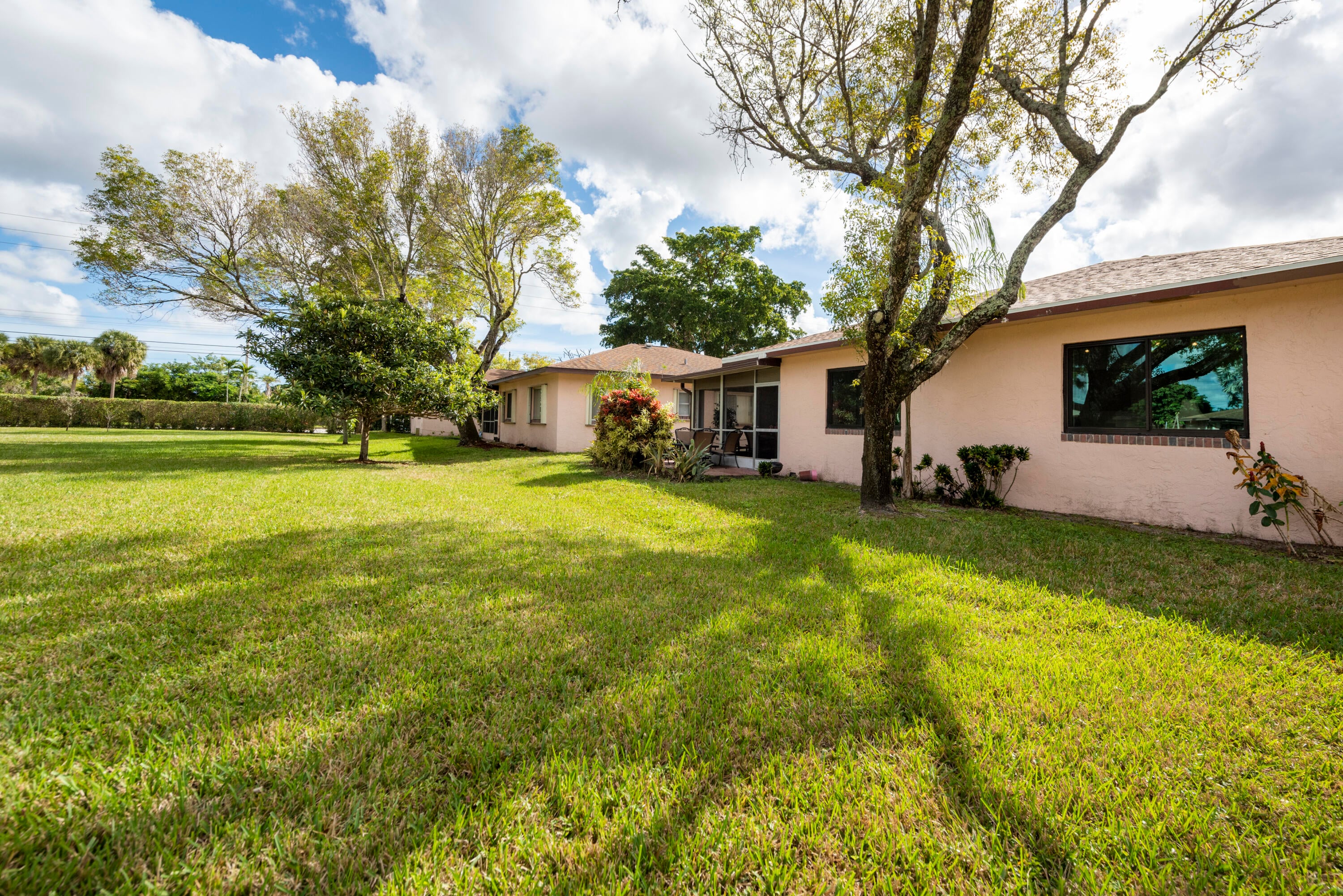 3BR – RES at 14632 Bonaire Boulevard