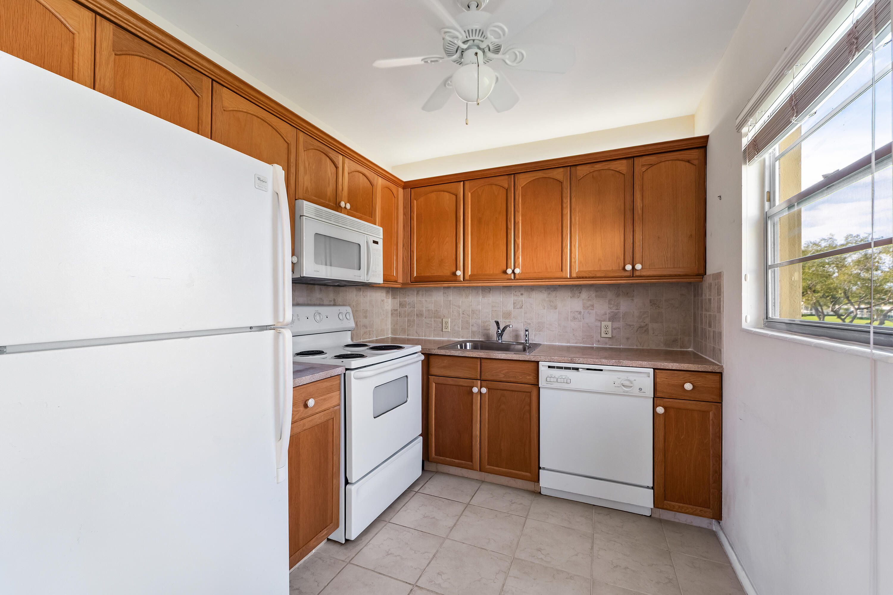 2BR – Condominium at 200 Dorset E