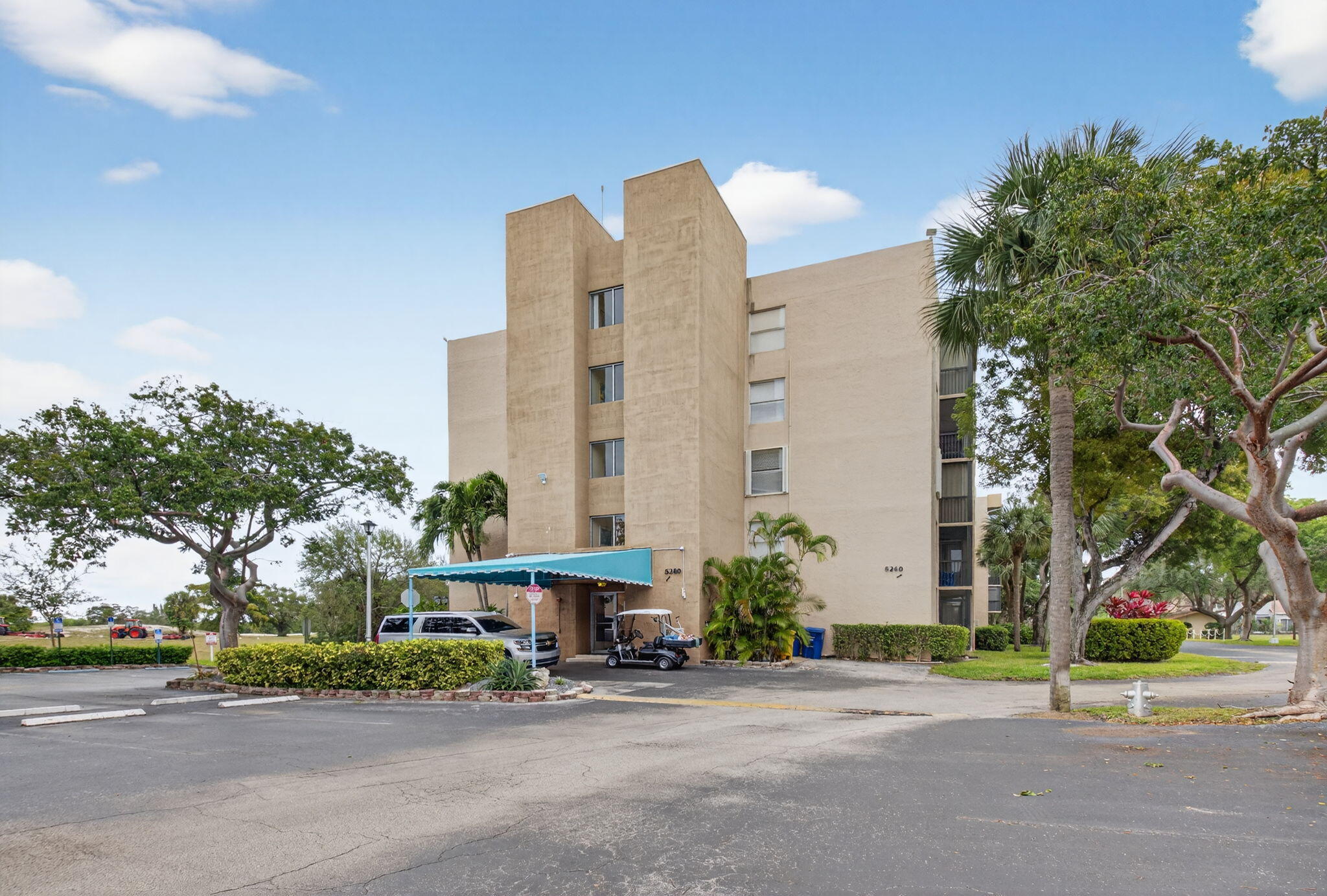 3BR – Condominium at 5280 NW 2nd Ave #Ph-17