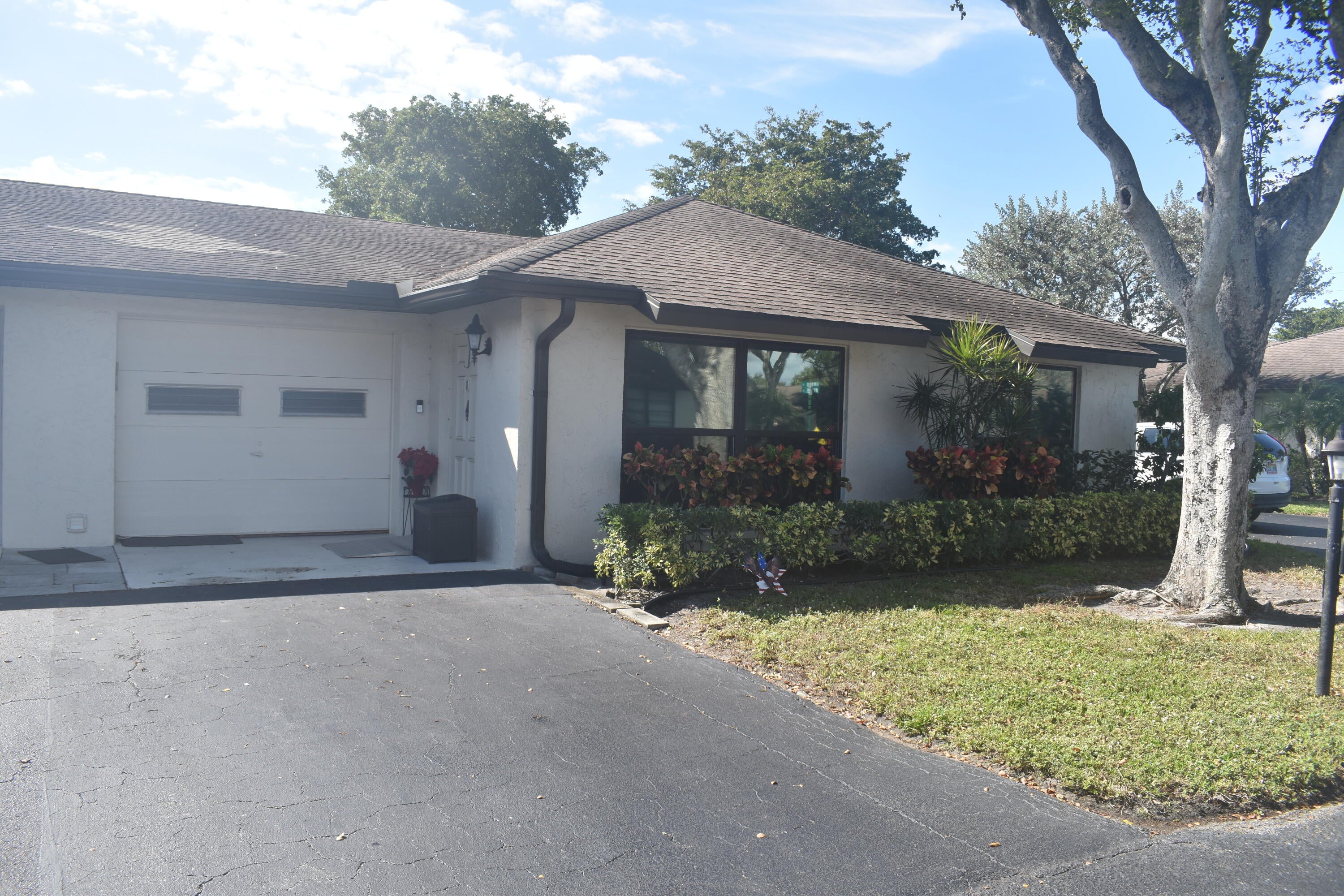 2BR – RES at 4843 Greentree Lane #B