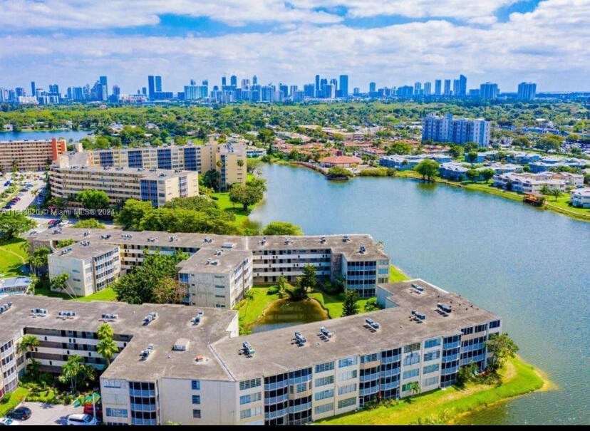 2BR – Condominium at 1750 NE 191st Street #Apt 600