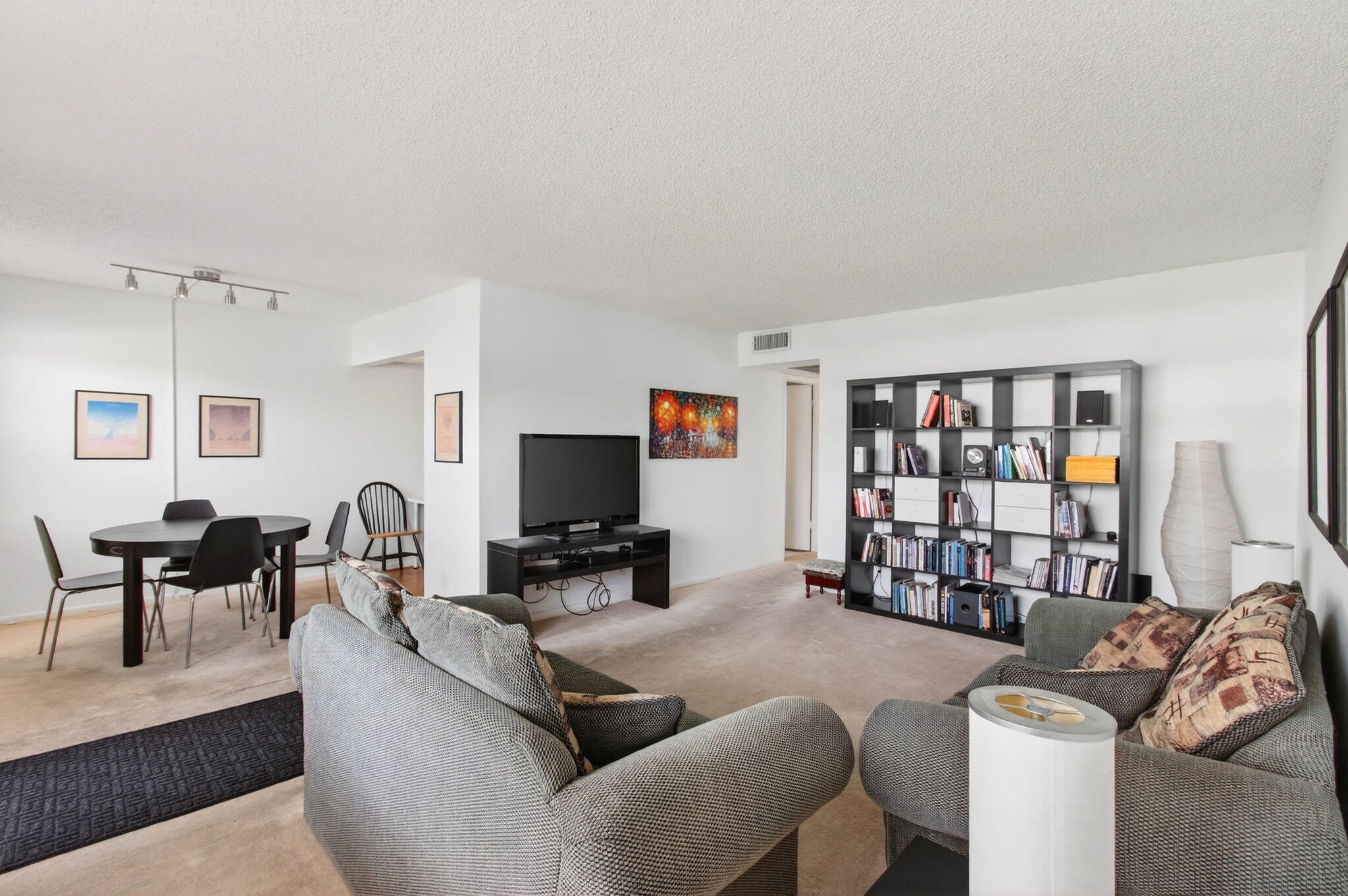 2BR – Condominium at 321 Fanshaw H